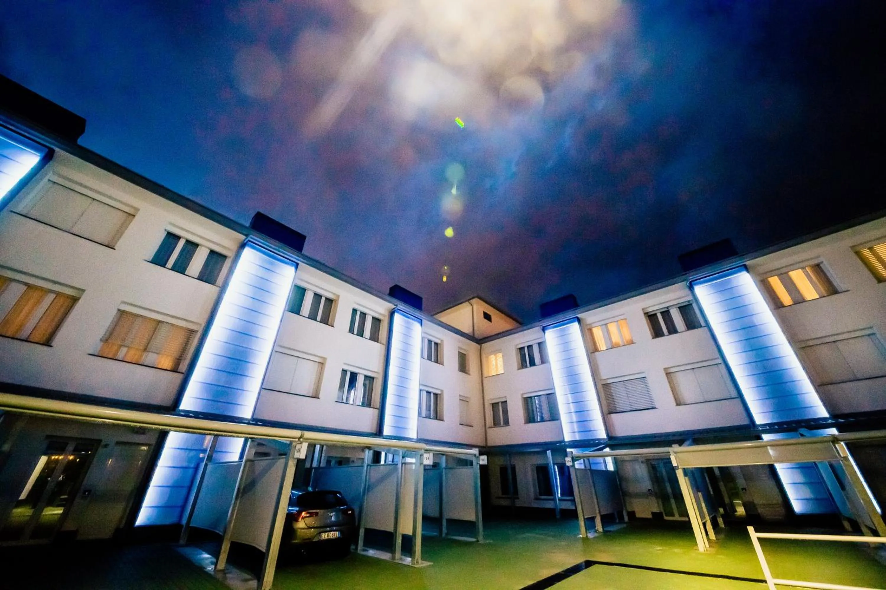 Inner courtyard view in Diamante MHotel