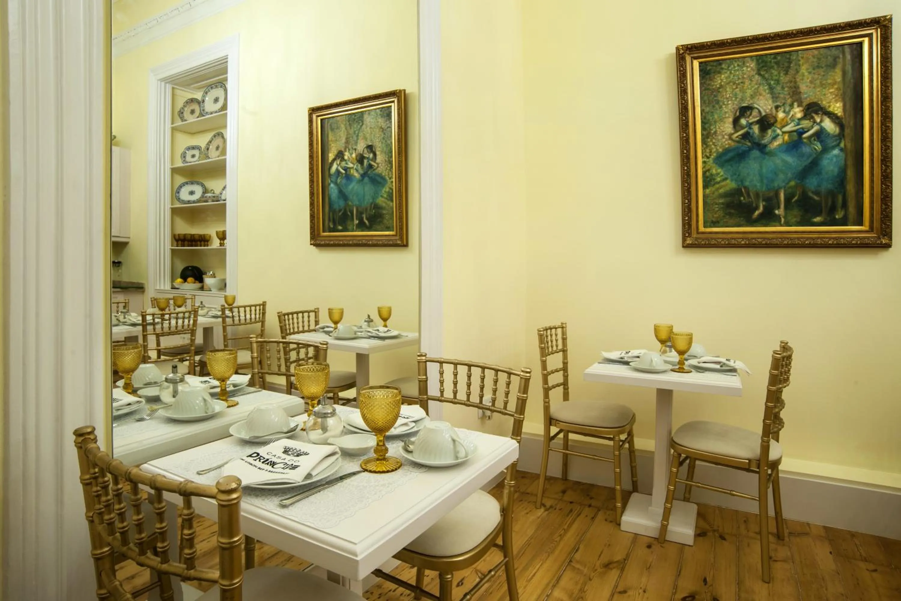 Buffet breakfast in Casa do Principe