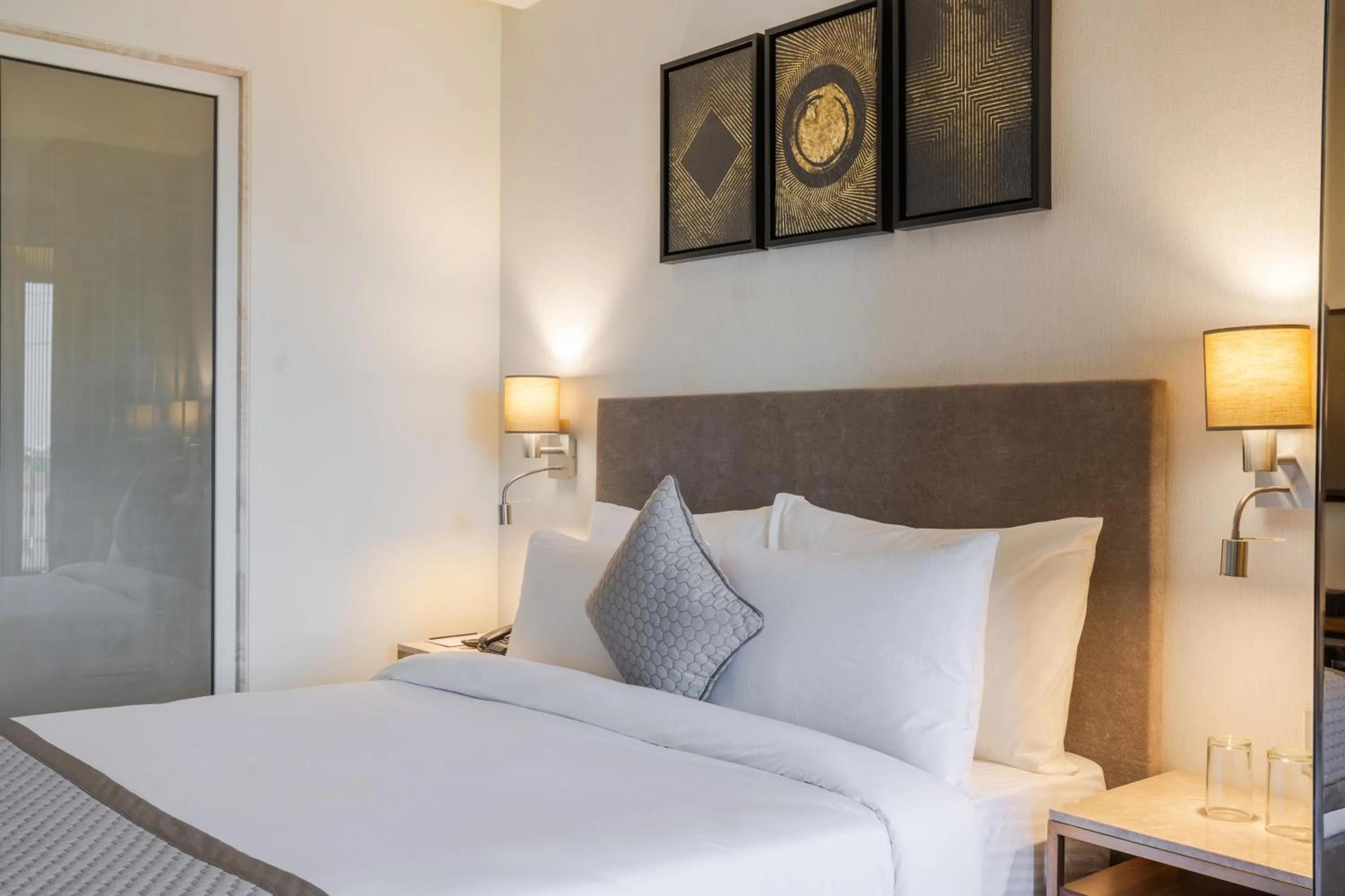 Photo of the whole room in Hotel Golden Aura