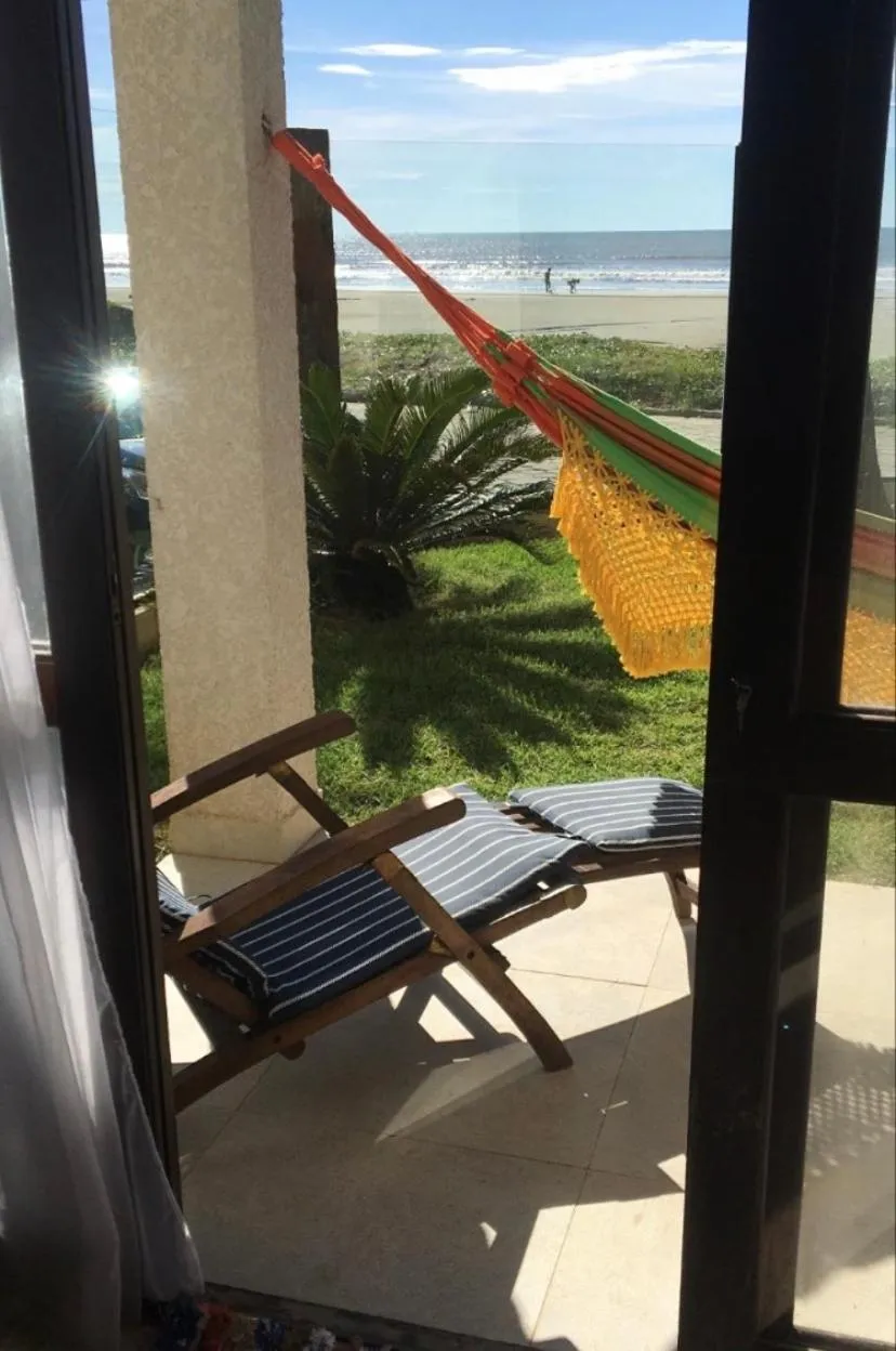 Mar Egeu Arte & Pouso