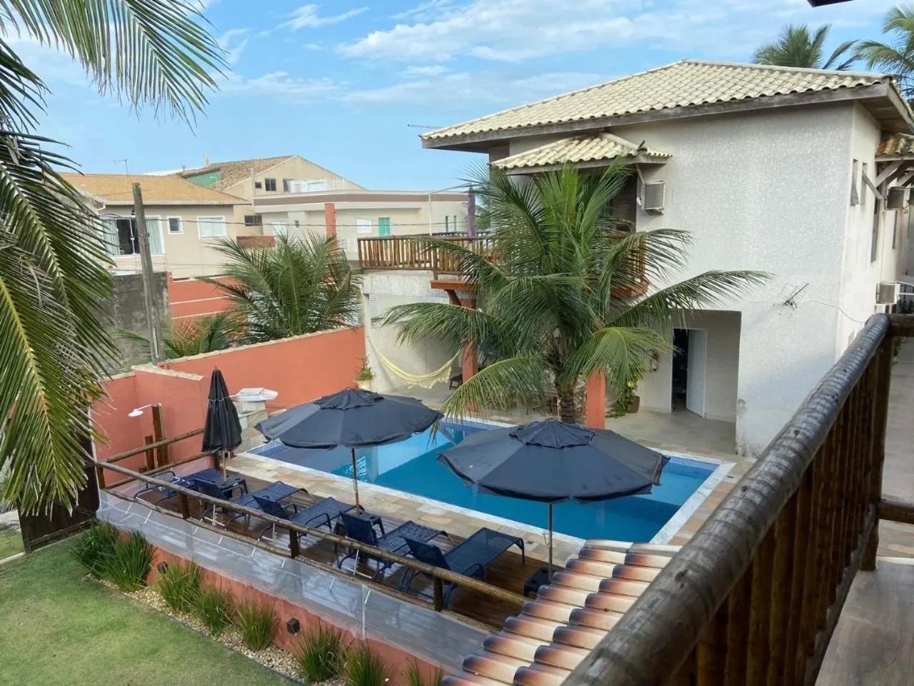 Mar Egeu Arte & Pouso