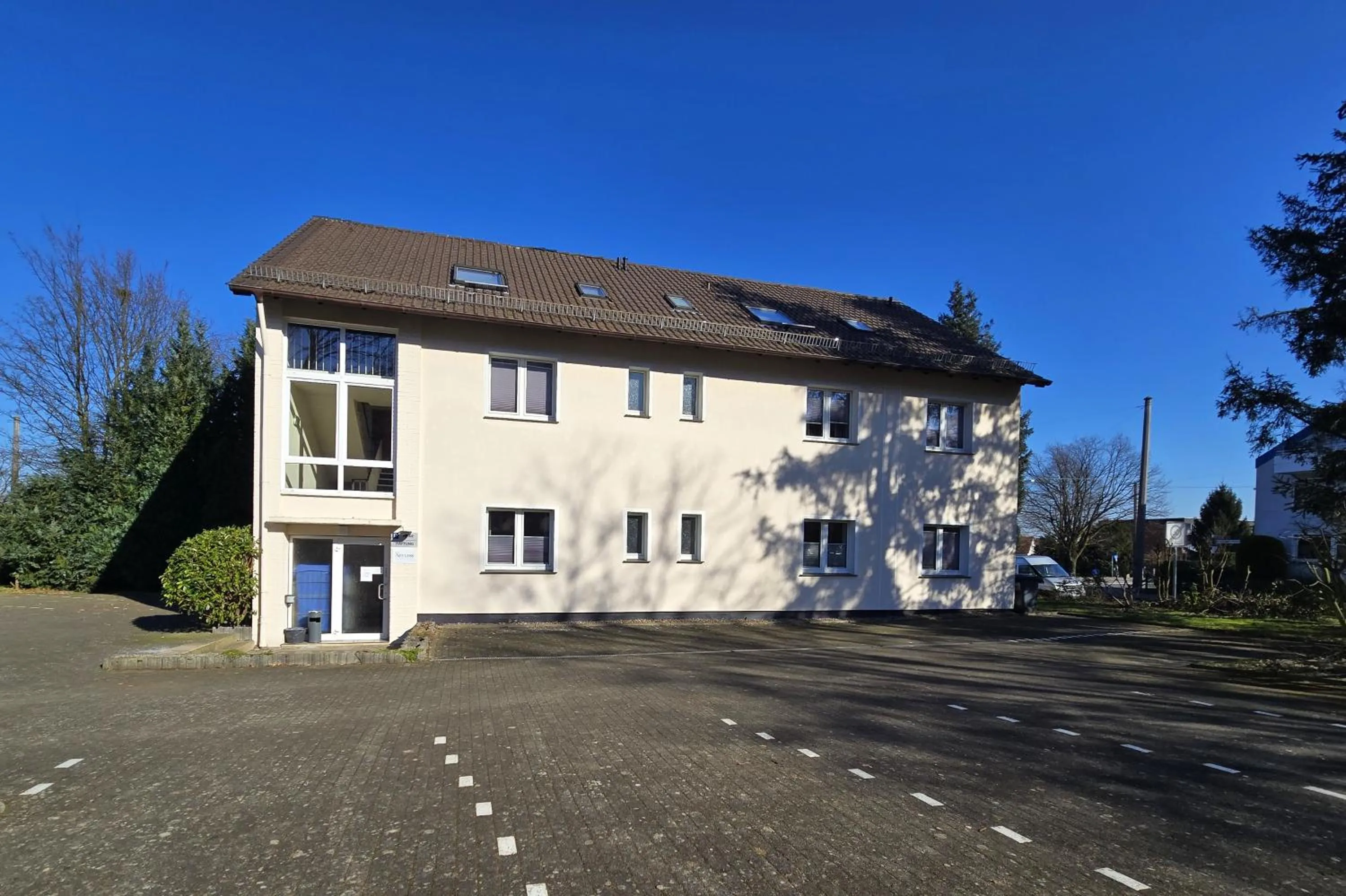 Property building in Keyless Boardinghouse