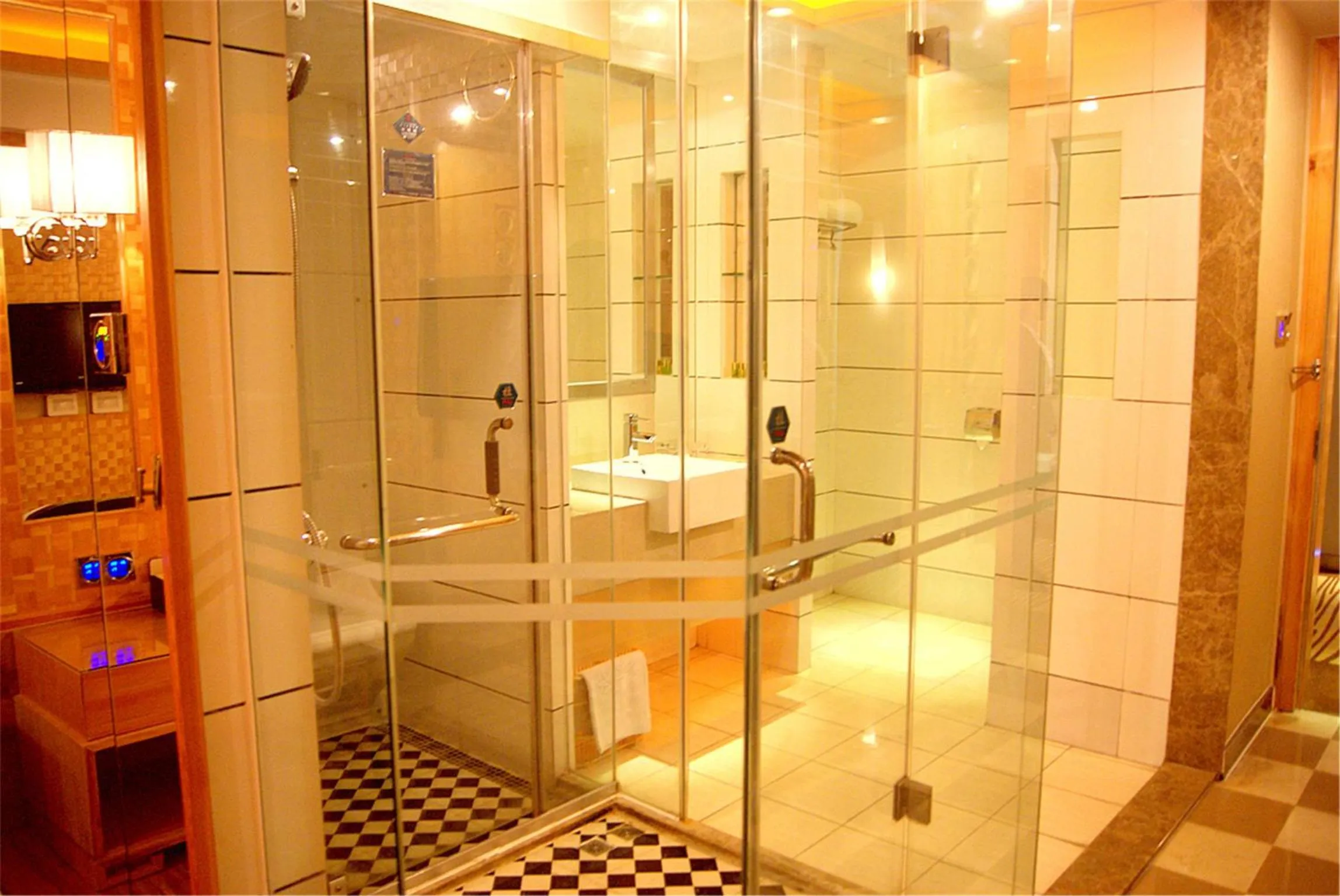 Bathroom in Foshan Royal Prince Hotel