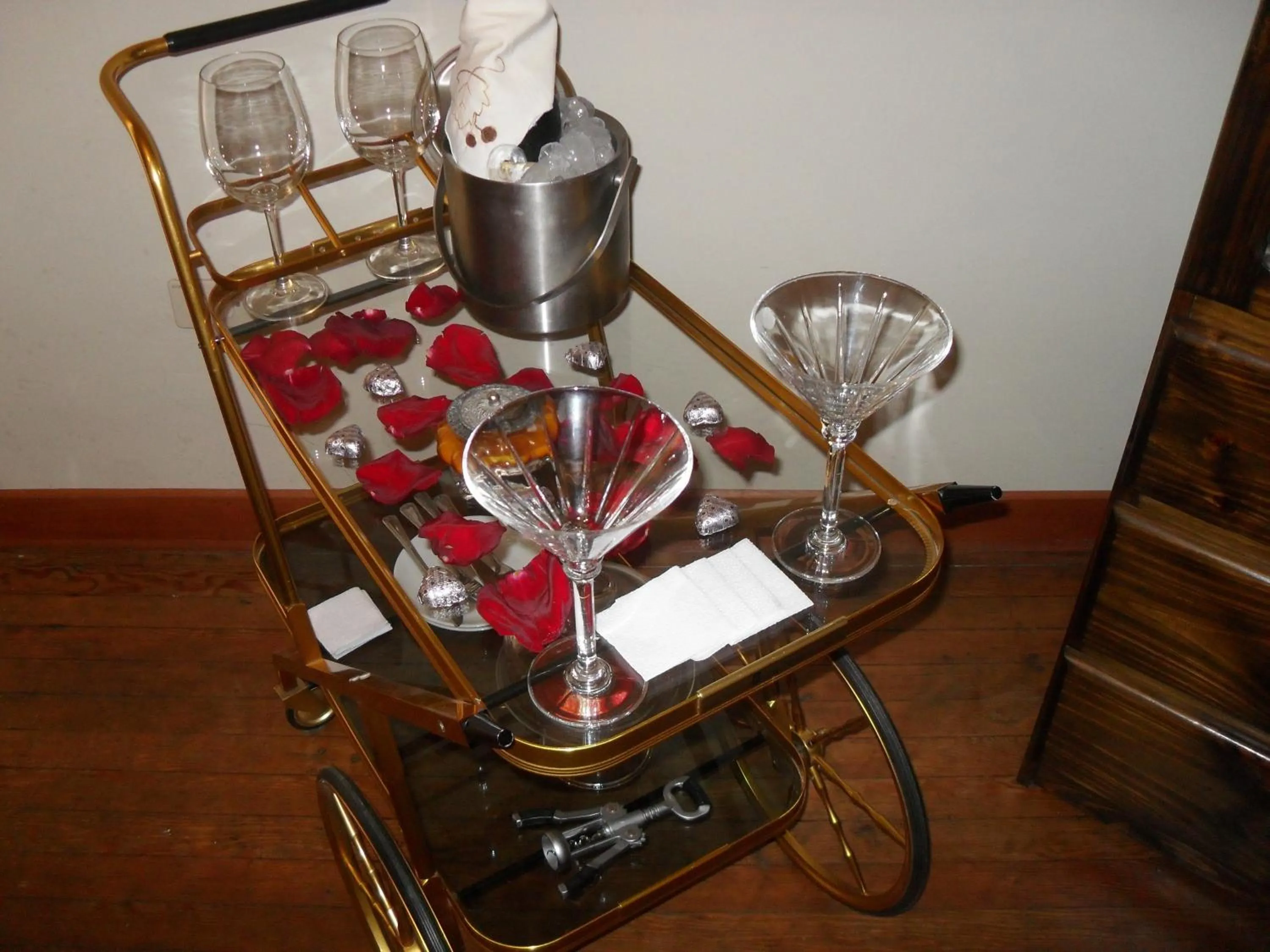 Alcoholic drinks in Residencial Miraflores B&B