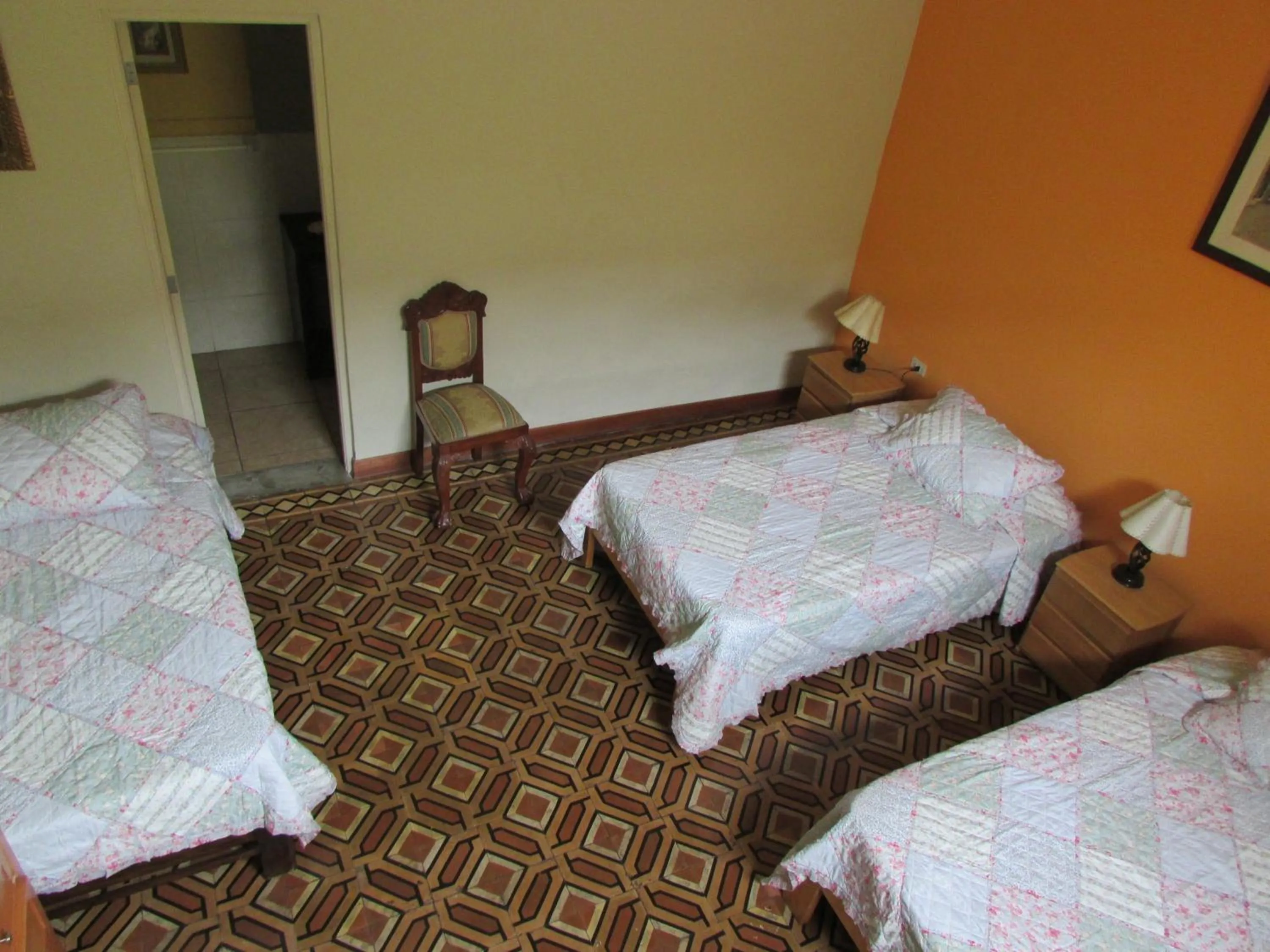 Photo of the whole room in Residencial Miraflores B&B