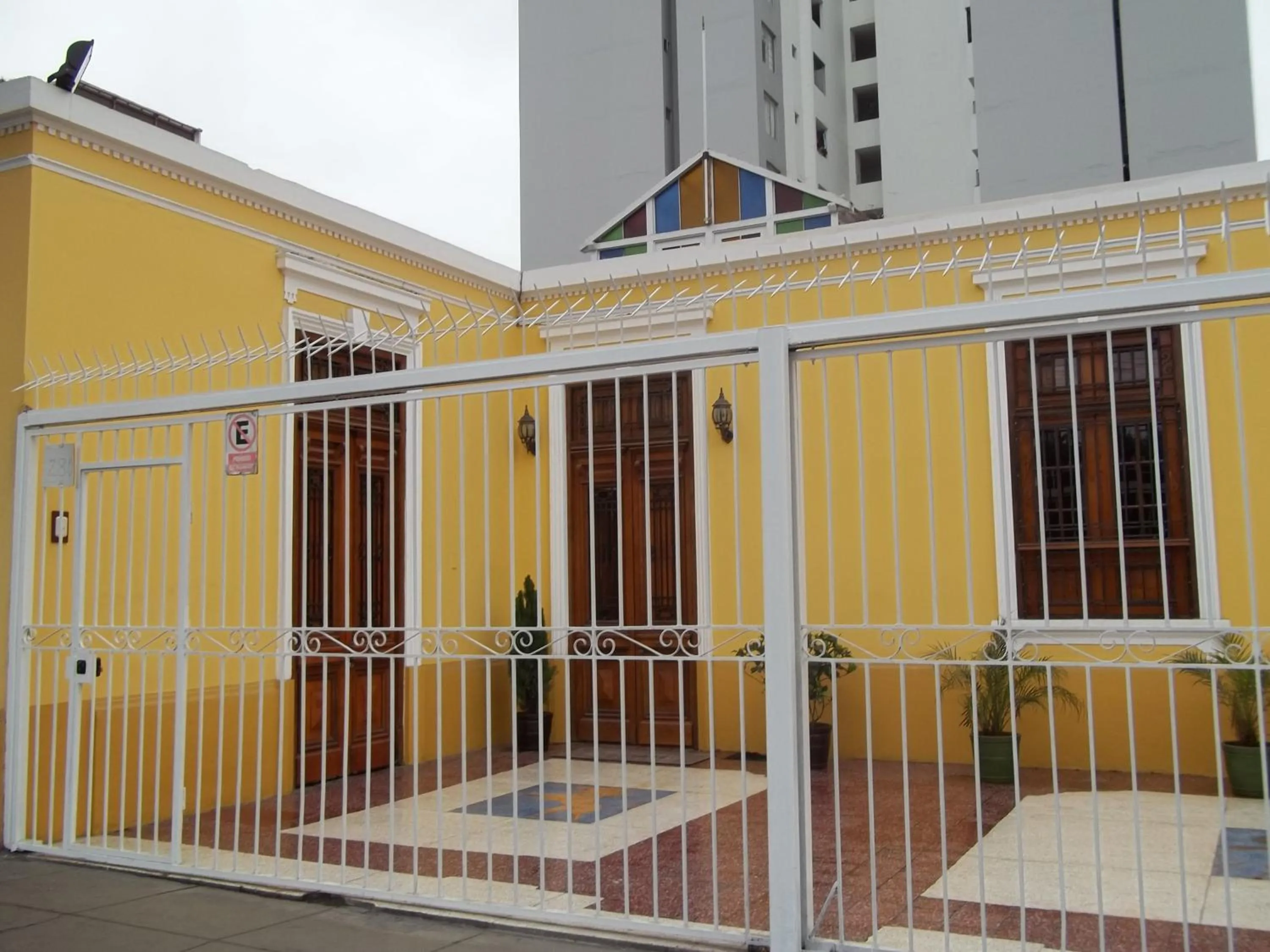 Facade/entrance in Residencial Miraflores B&B