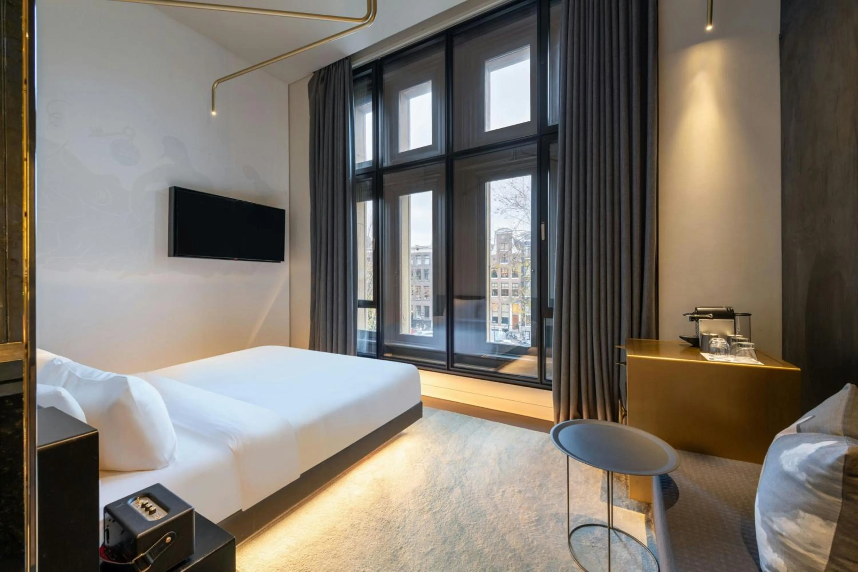 Photo of the whole room, Bed in W Amsterdam