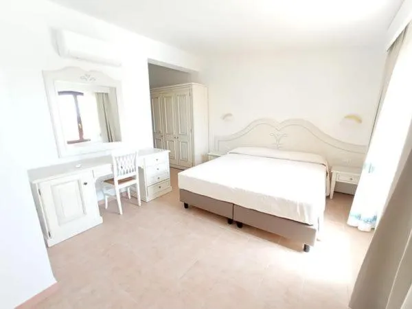 Bedroom, Bed in Hotel Genna 'e Masoni