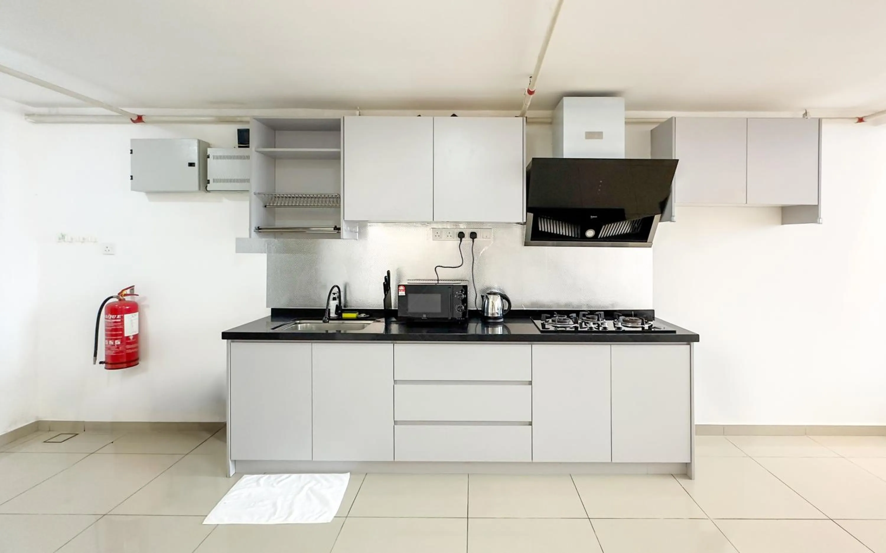 Kitchen or kitchenette in Pinnacle Kelana Jaya by Airhost