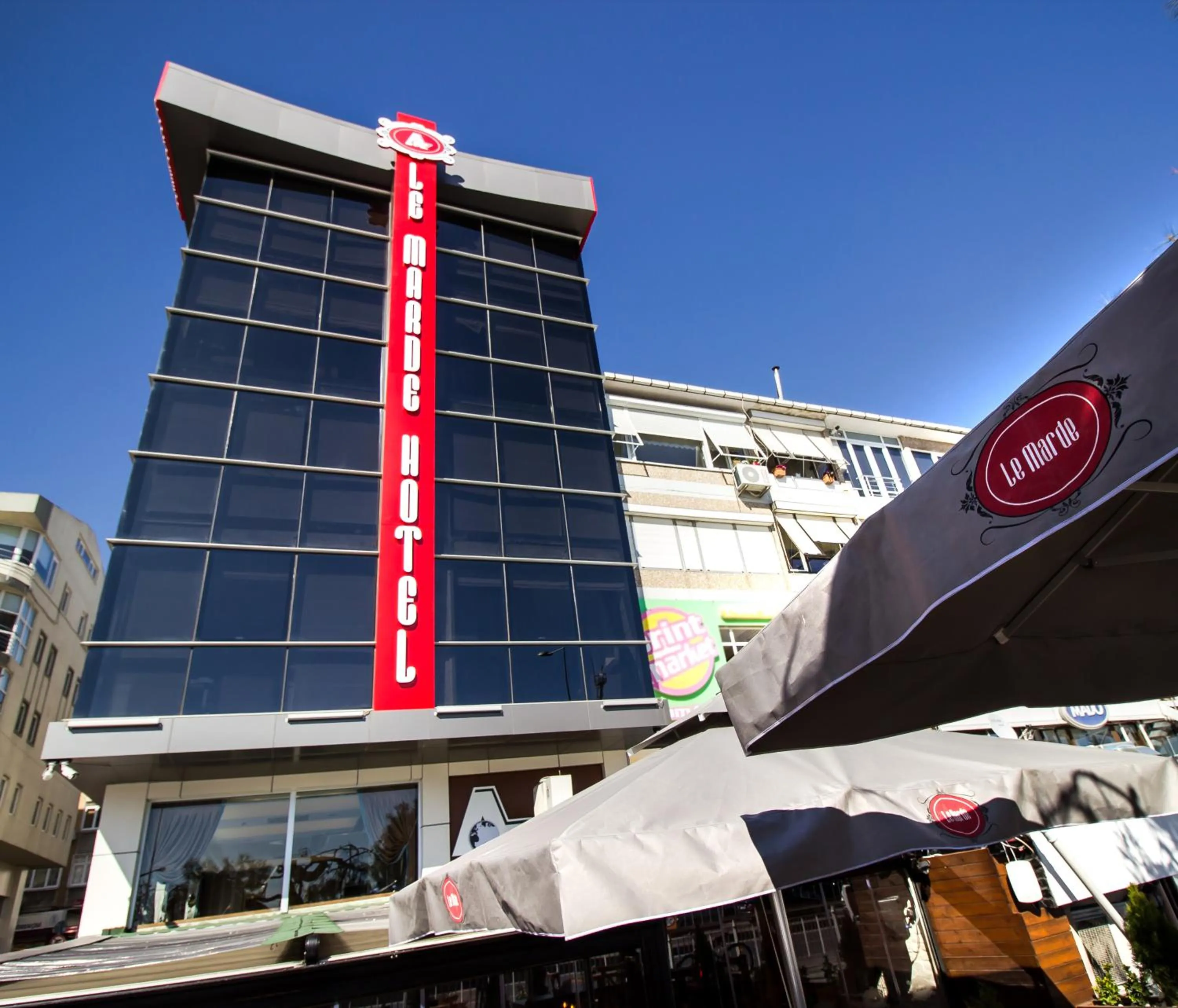 Facade/entrance in Le Marde Hotel
