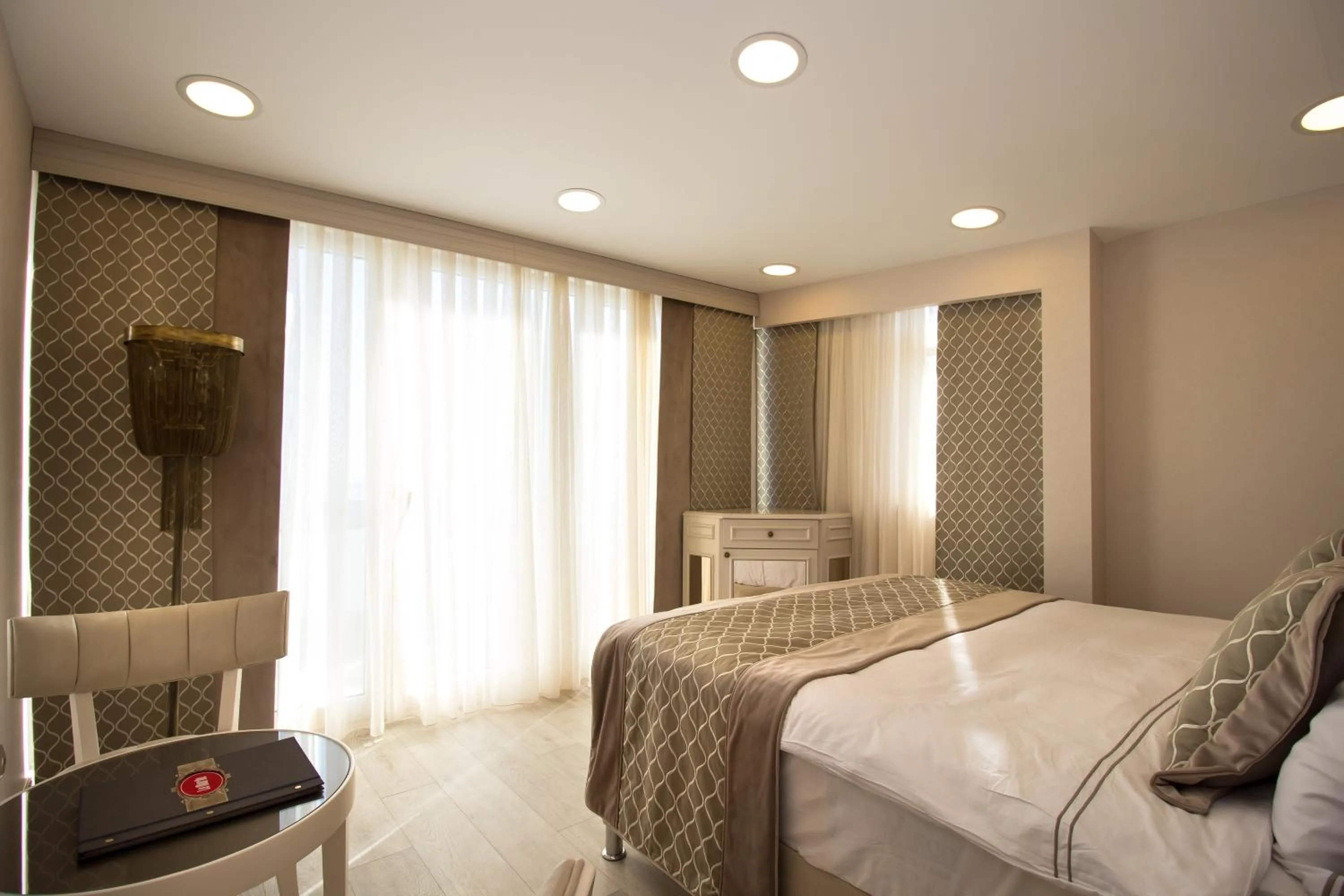 Day, Bed in Le Marde Hotel