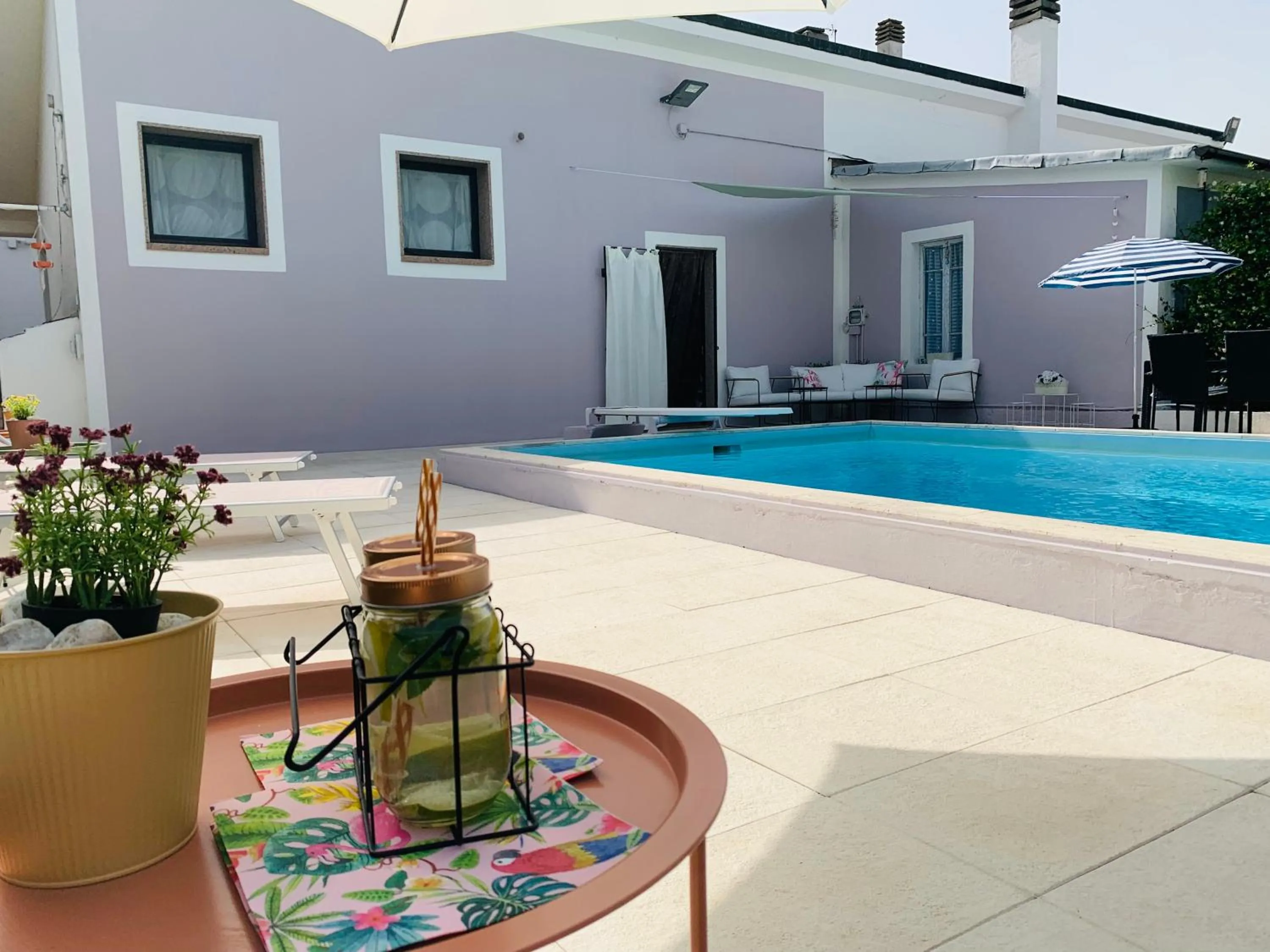 Pool view in B&B Casa Silingardi