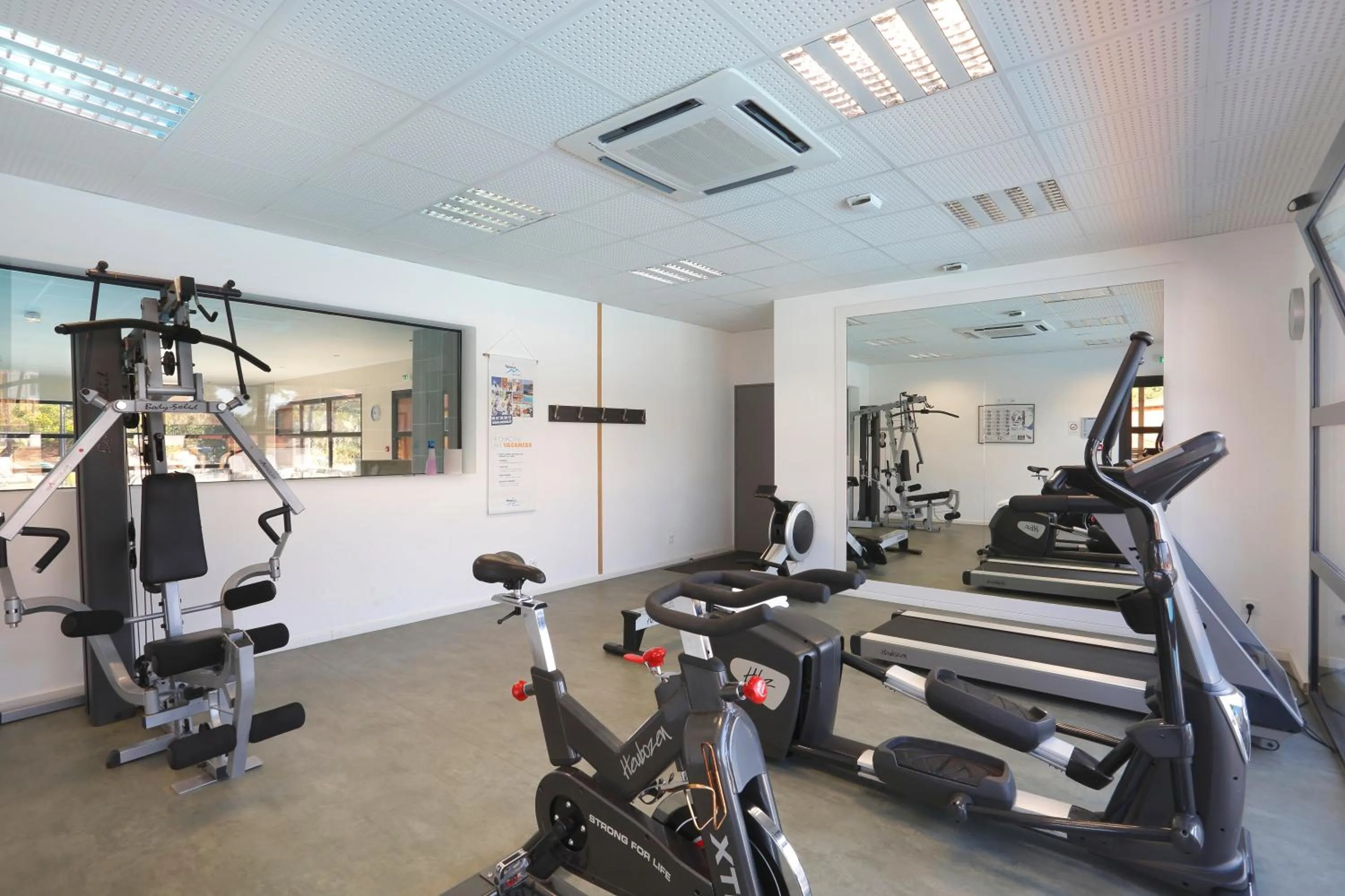 Fitness centre/facilities in Résidence Néméa le Domaine des Dunes