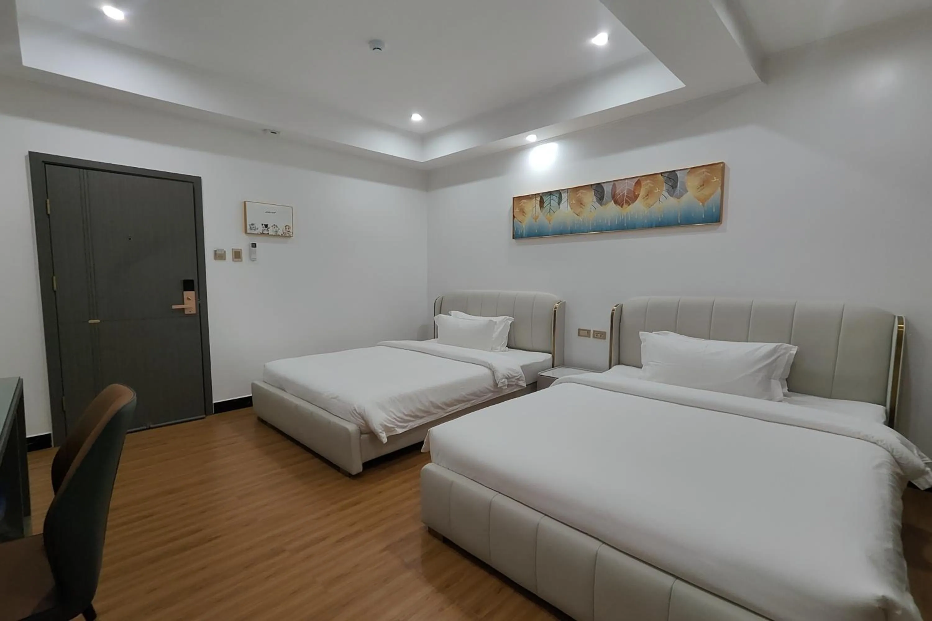 Photo of the whole room, Bed in Mactan Grand Golden Hotel near Airport