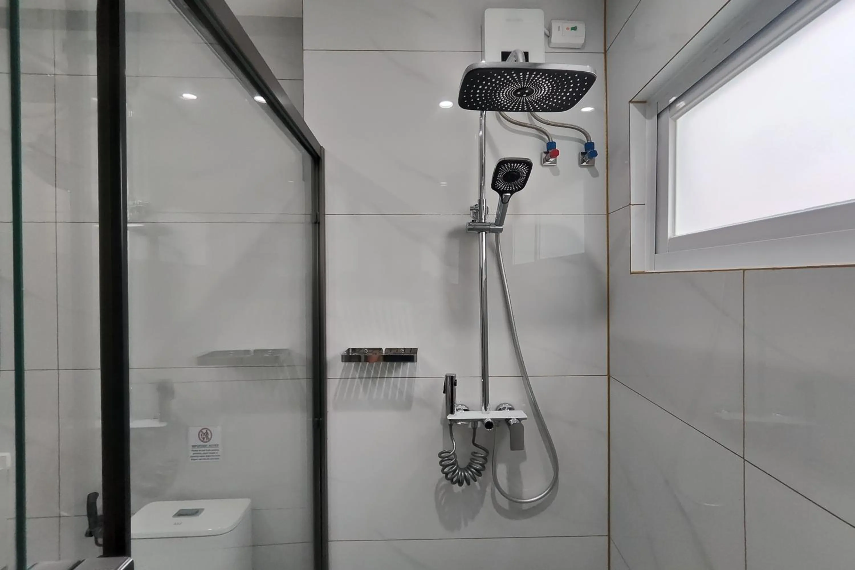 Bathroom in Mactan Grand Golden Hotel near Airport