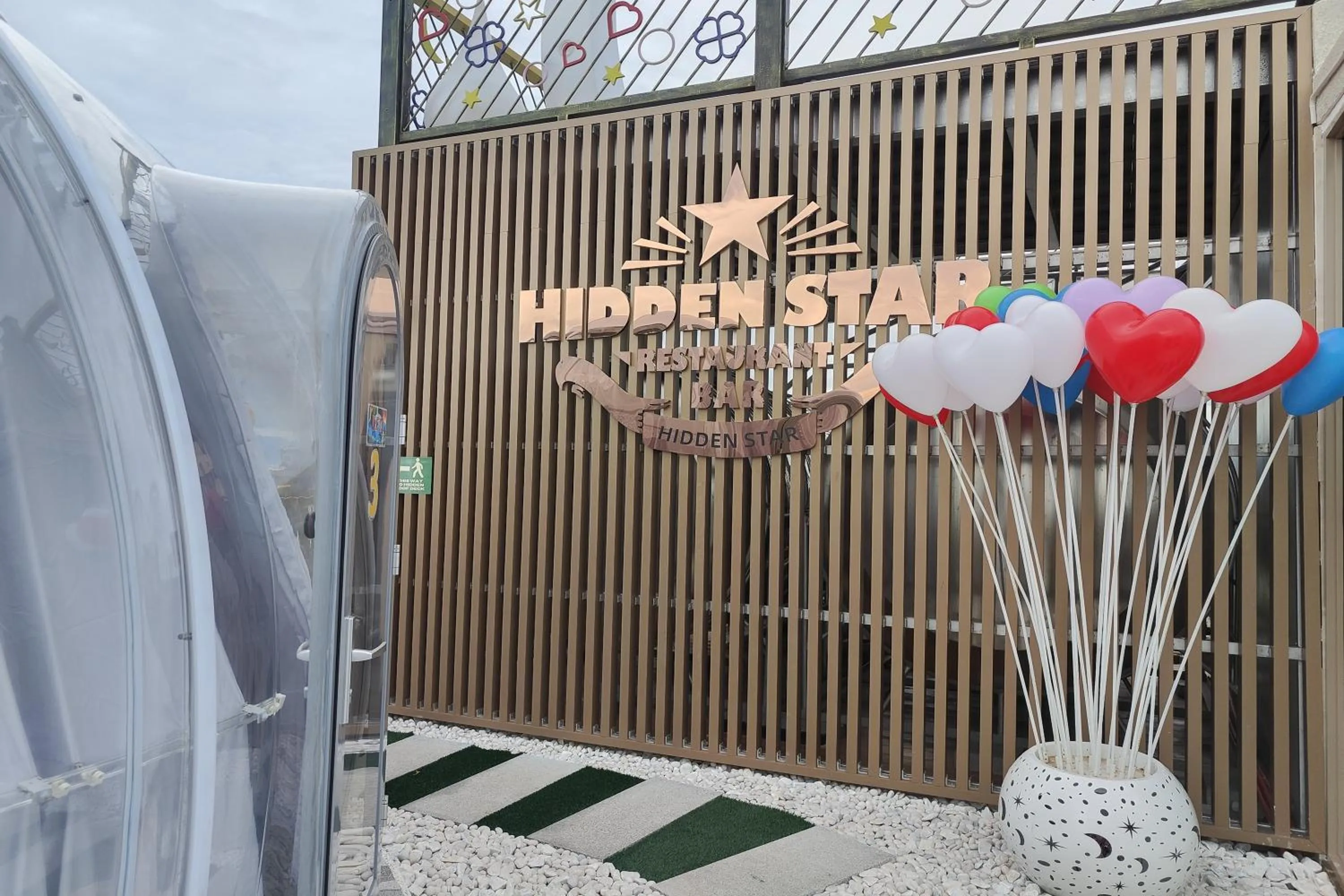 Lounge or bar in Mactan Grand Golden Hotel near Airport