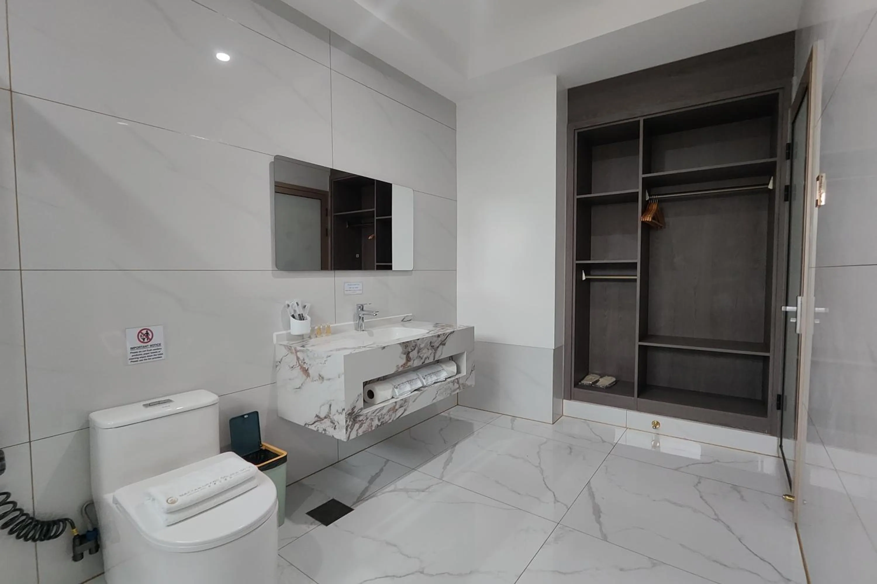 Bathroom in Mactan Grand Golden Hotel near Airport