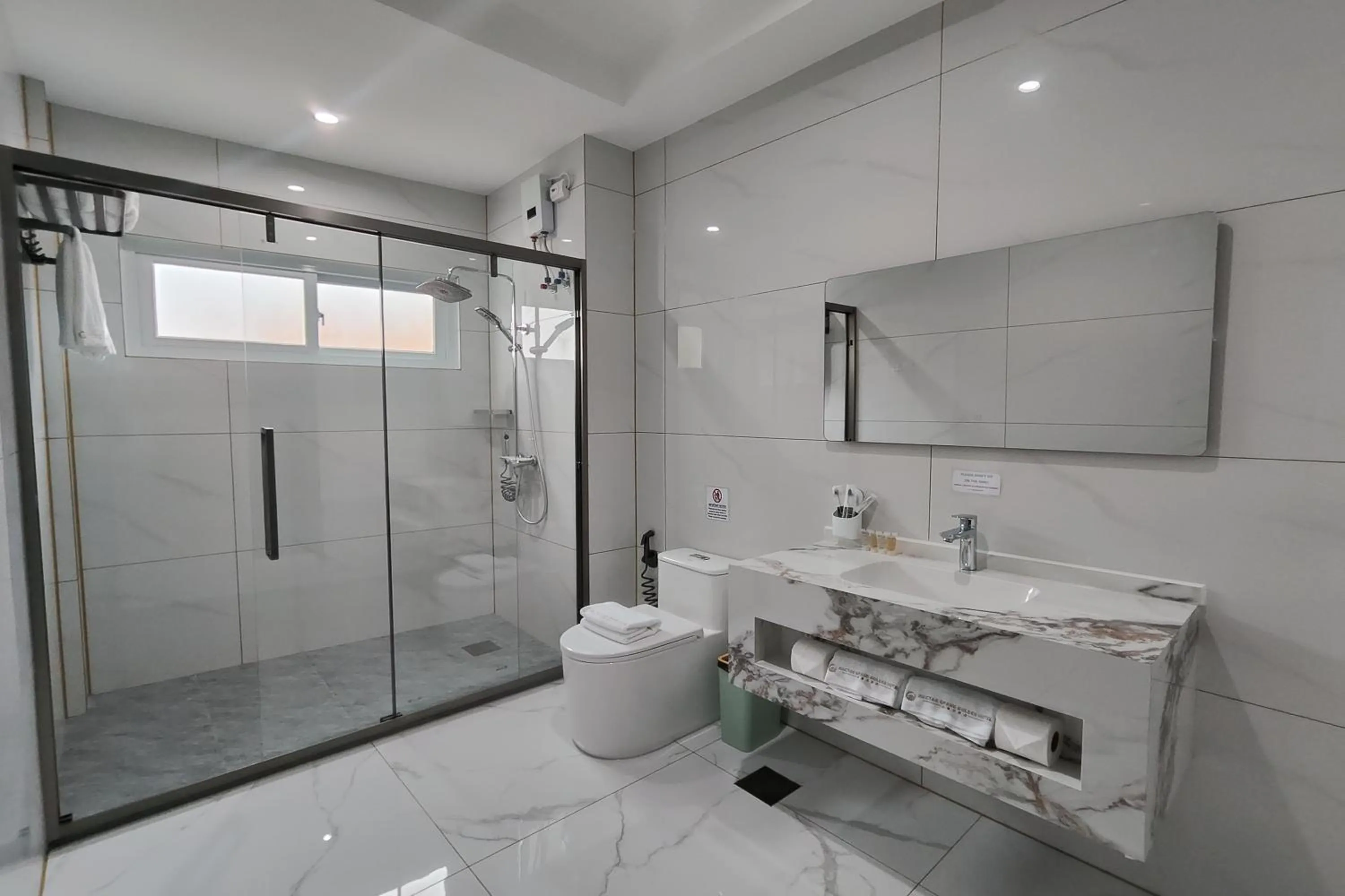 Bathroom in Mactan Grand Golden Hotel near Airport