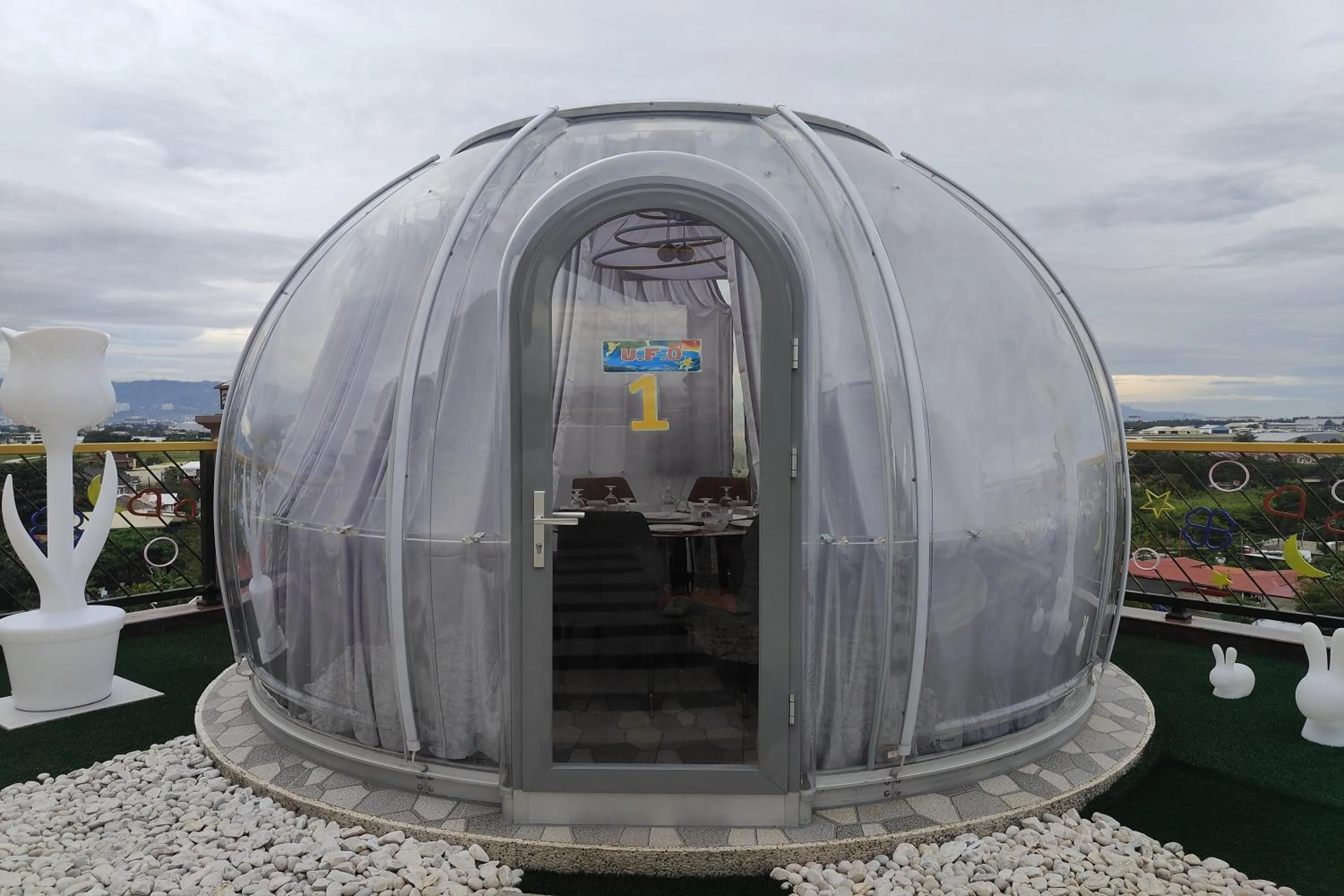 Lounge or bar in Mactan Grand Golden Hotel near Airport