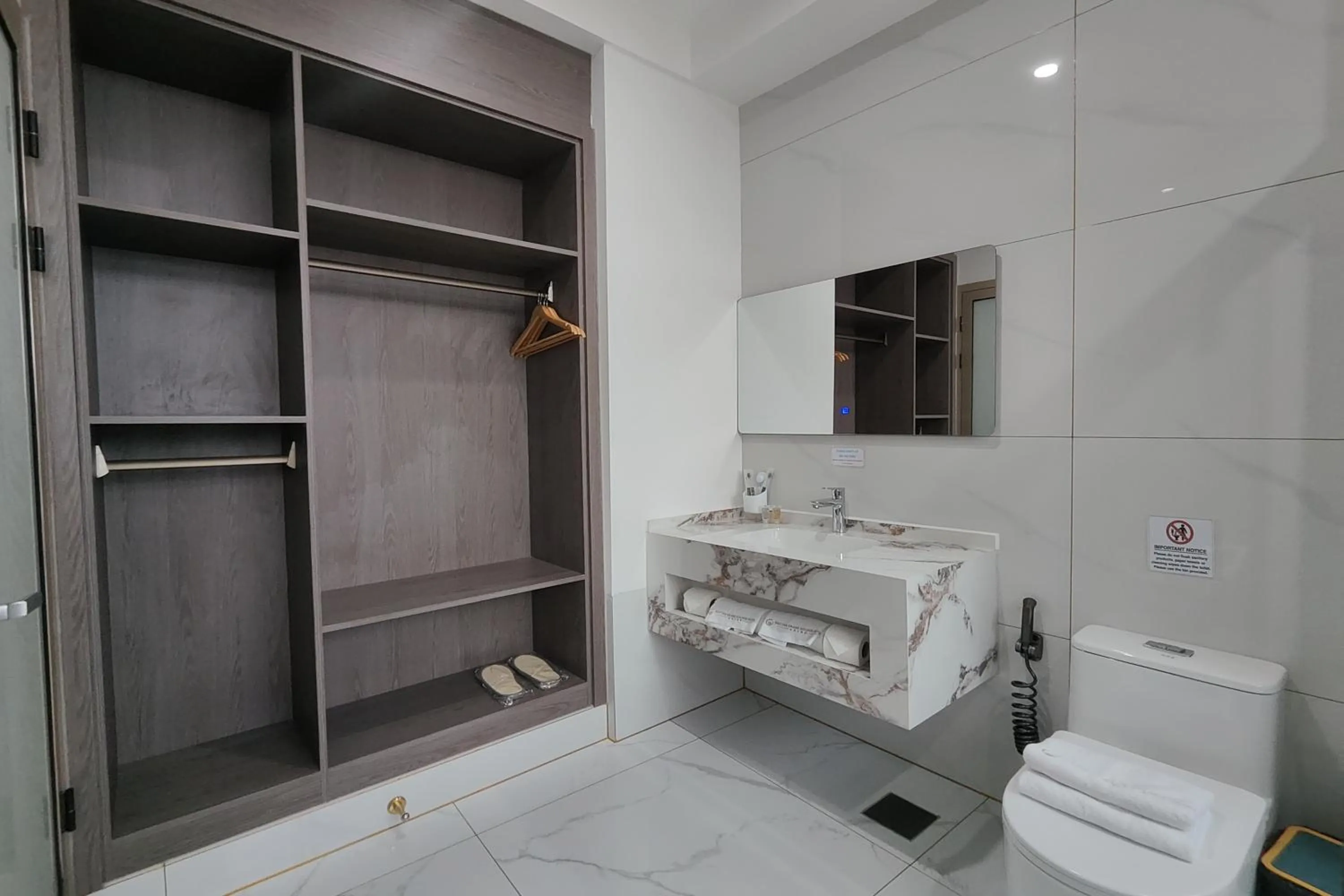 Bathroom in Mactan Grand Golden Hotel near Airport