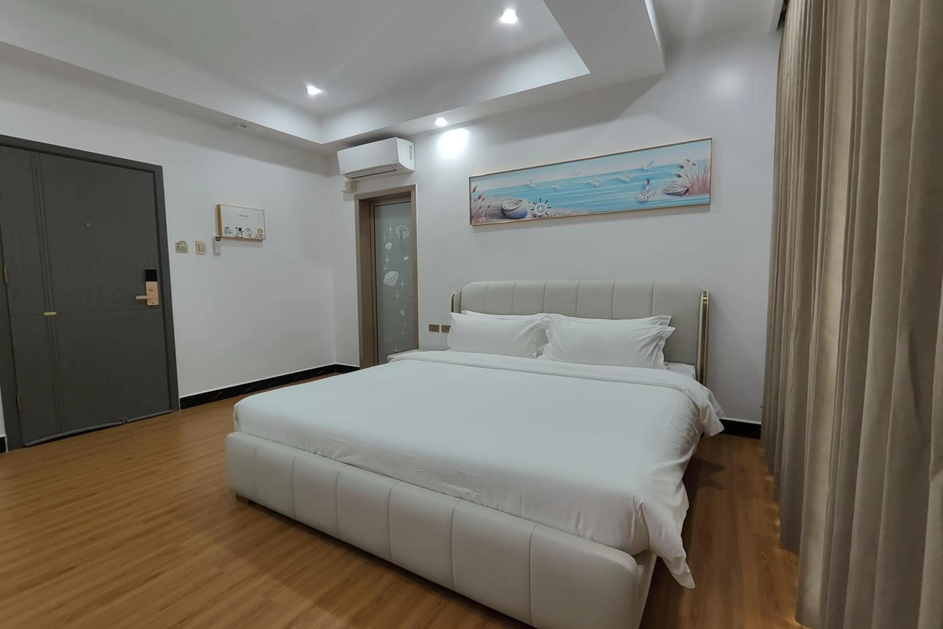 Bed in Mactan Grand Golden Hotel near Airport