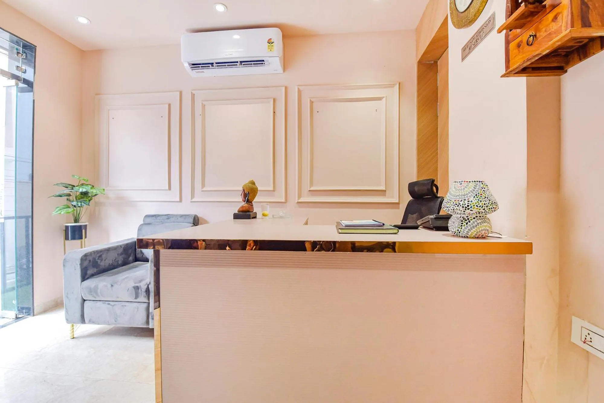 Lobby or reception in FabHotel Blooming Beds Pearl