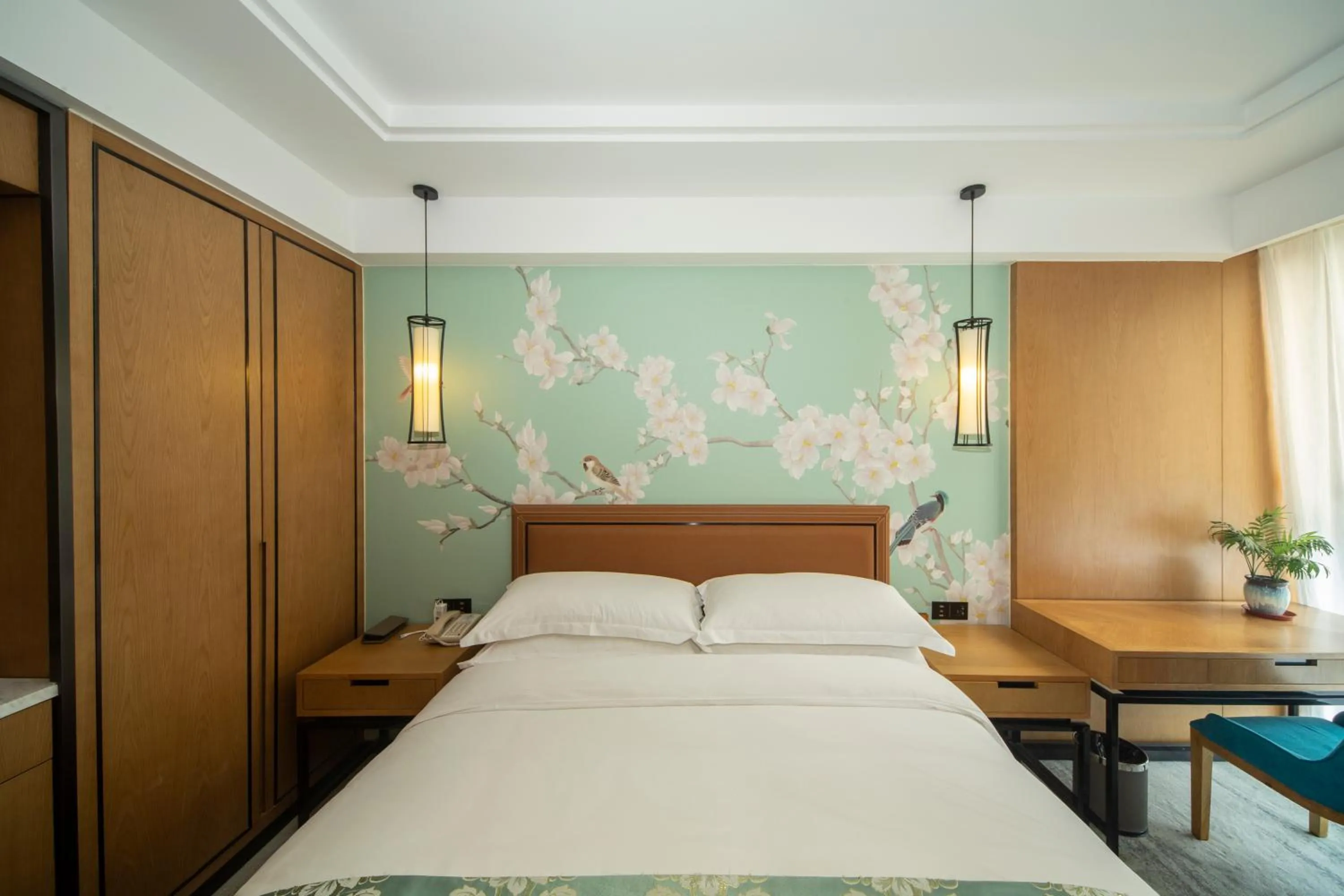 Bed in Huhua International Hotel