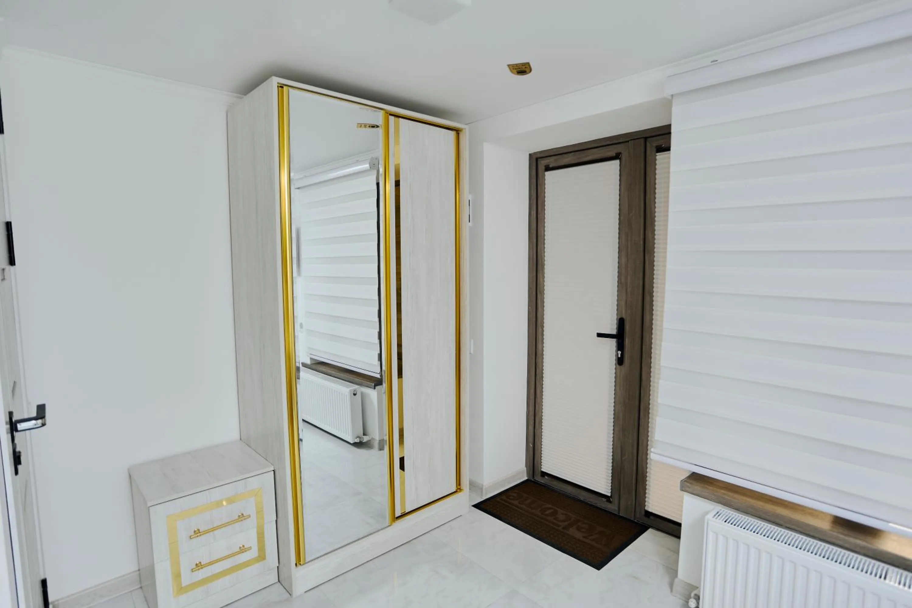 wardrobe in Registan Gold