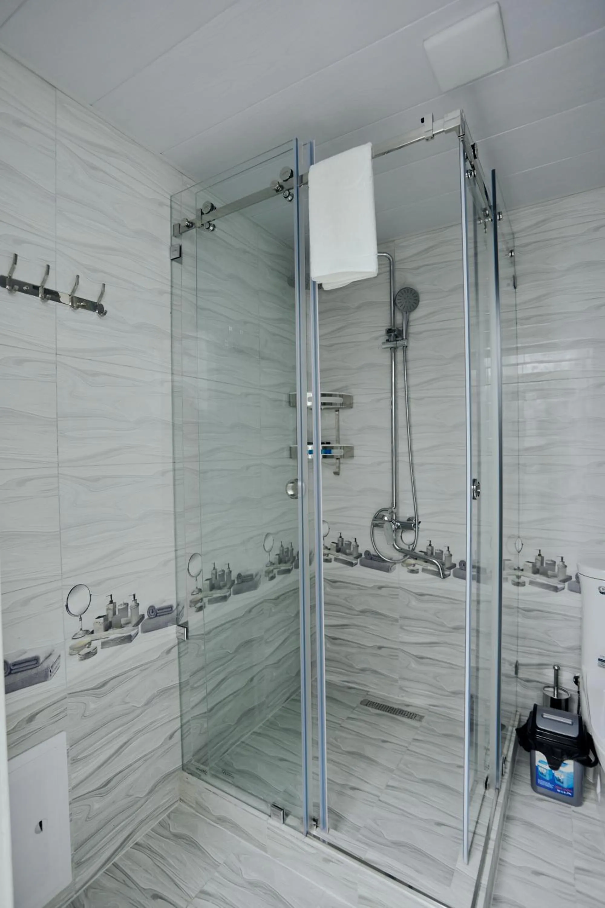 Shower in Registan Gold