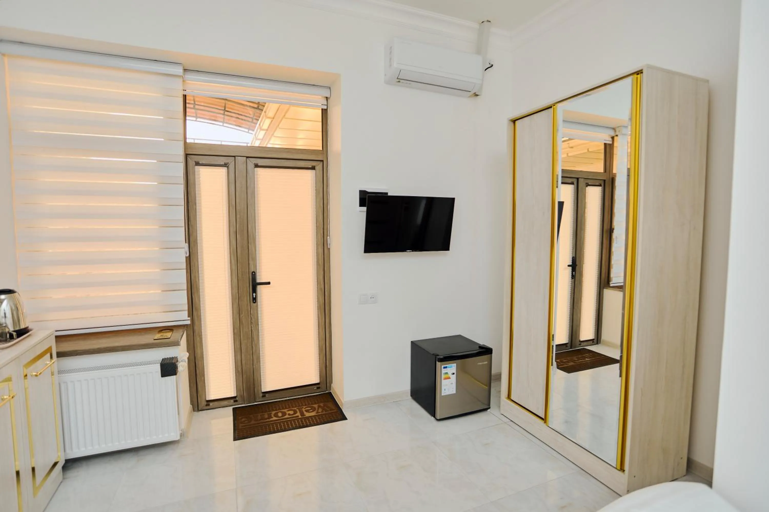 TV and multimedia in Registan Gold