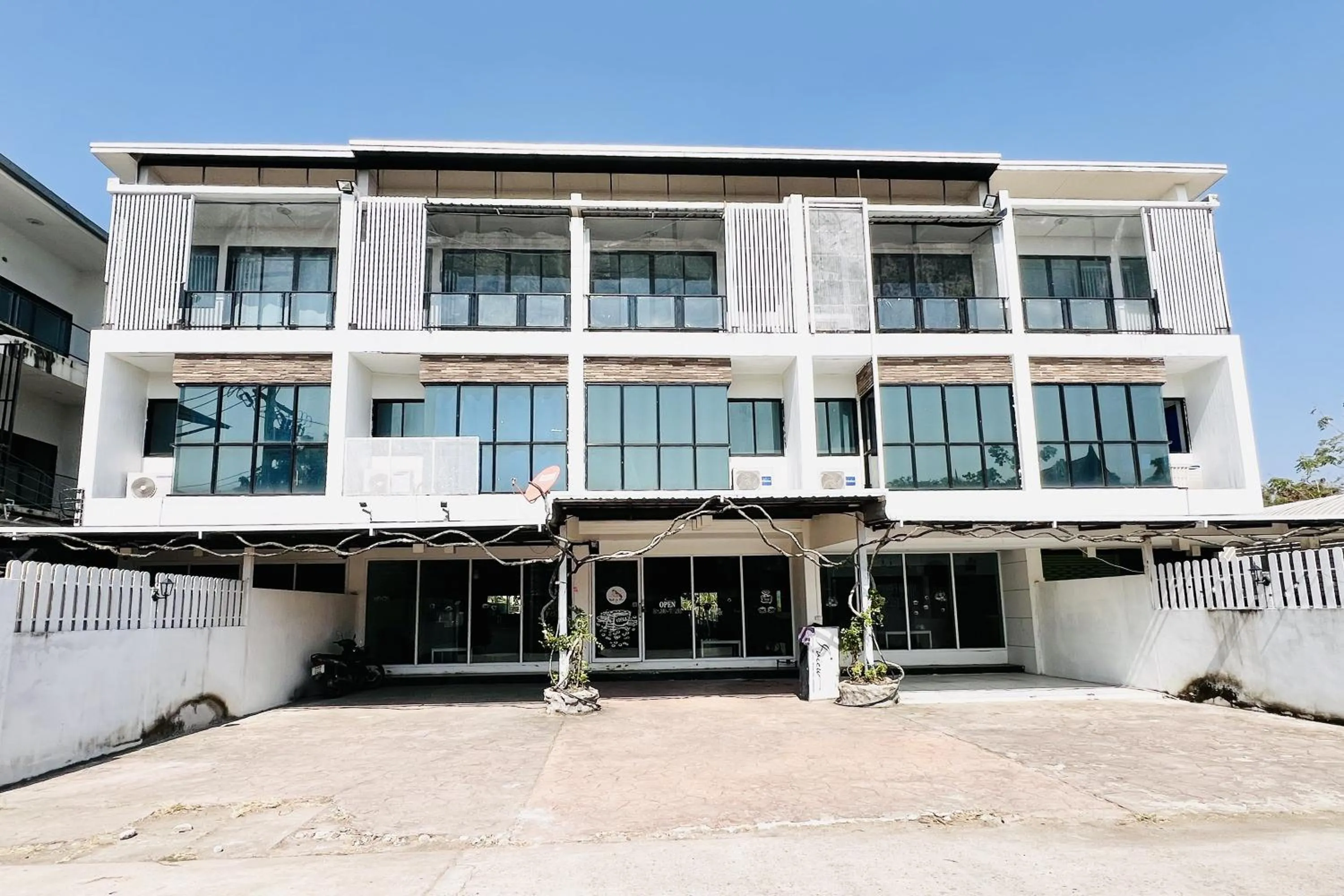 Property building in I View Park 2