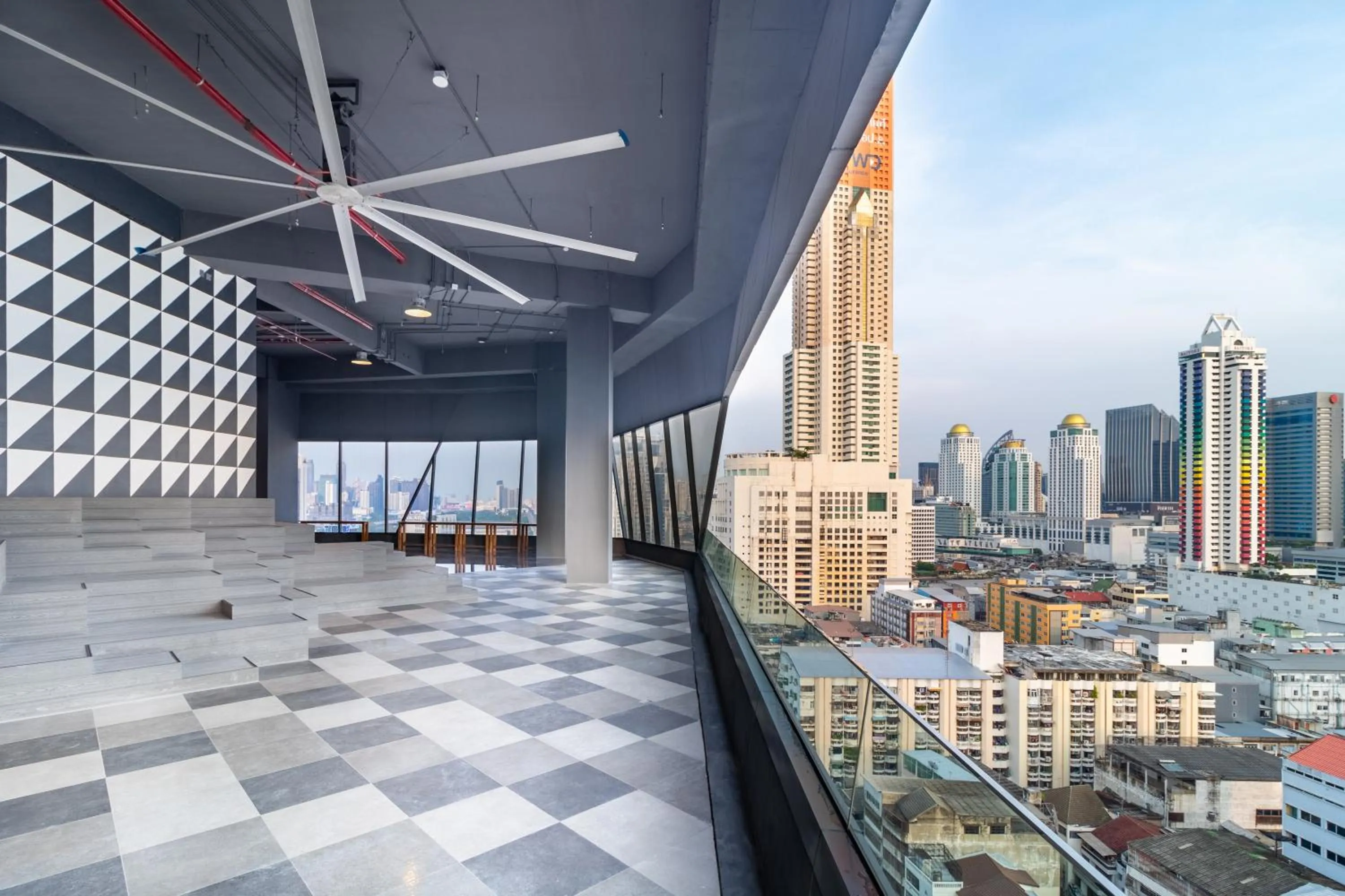 Balcony/Terrace in Queensland Hotel Bangkok