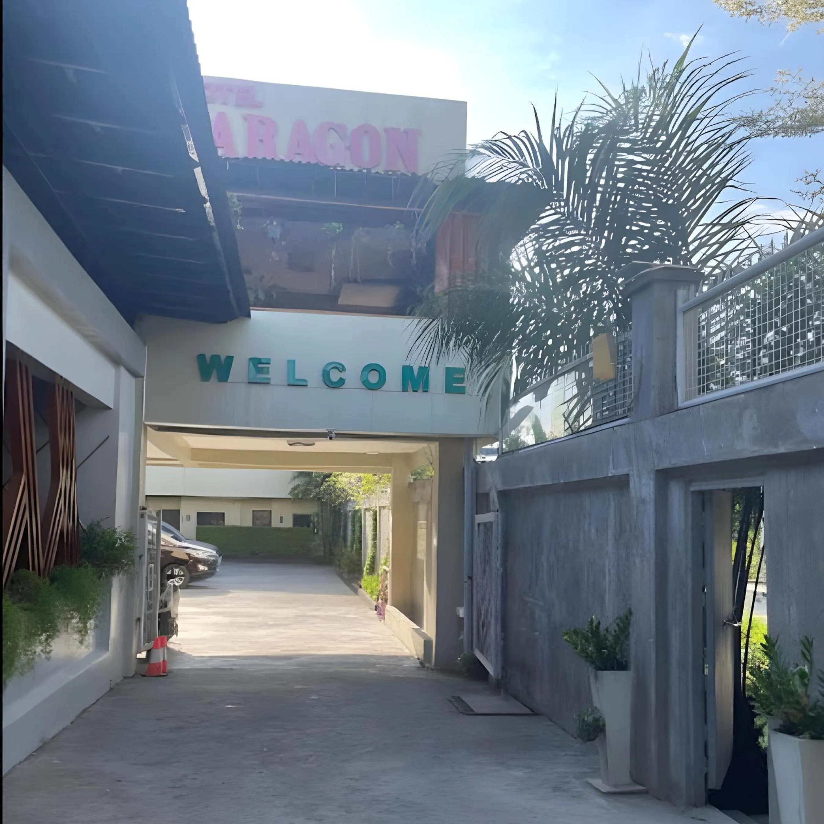 Facade/entrance in The Paragon Hotel and Restaurant