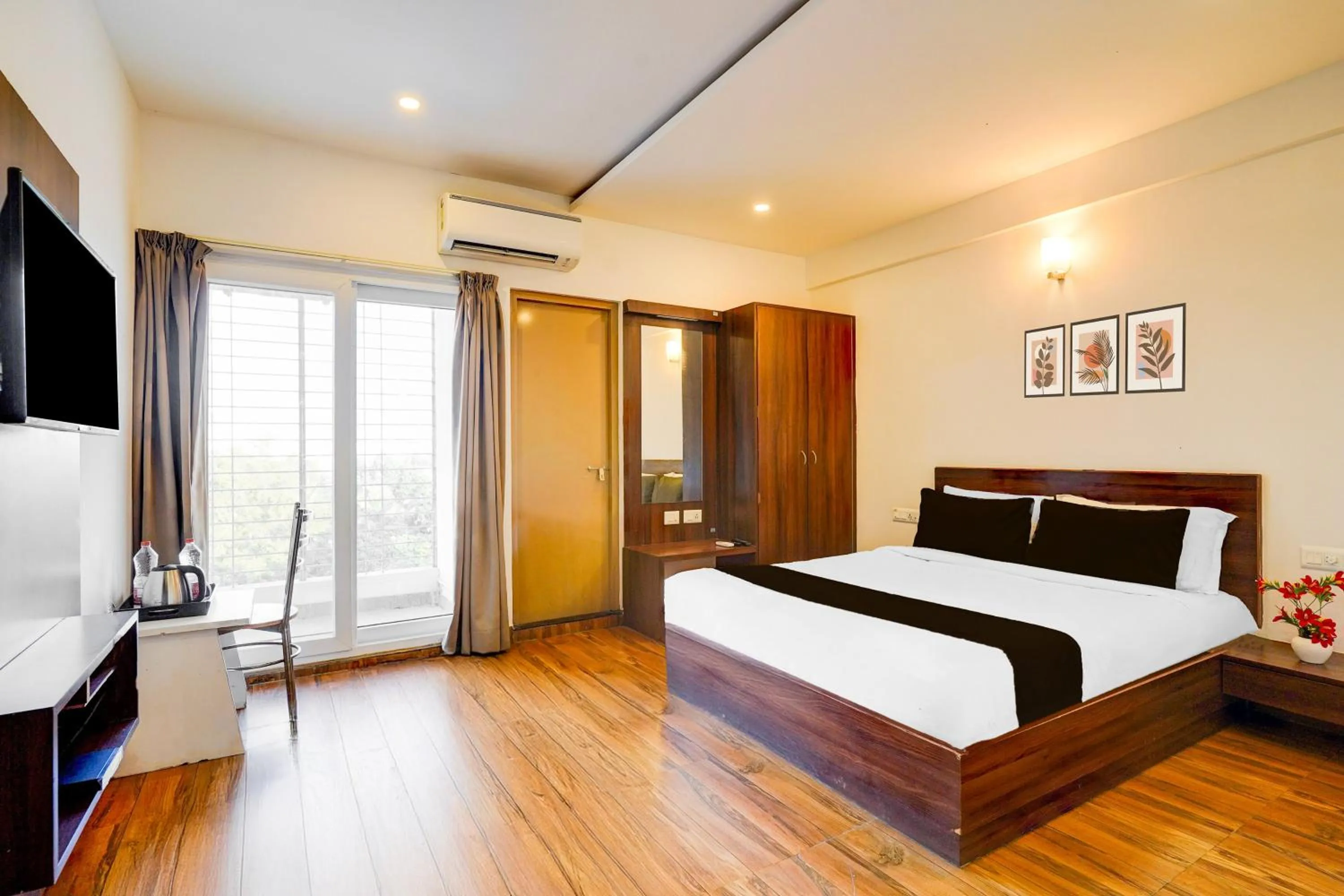 Bedroom, Bed in Super Townhouse Whitefield Bangalore