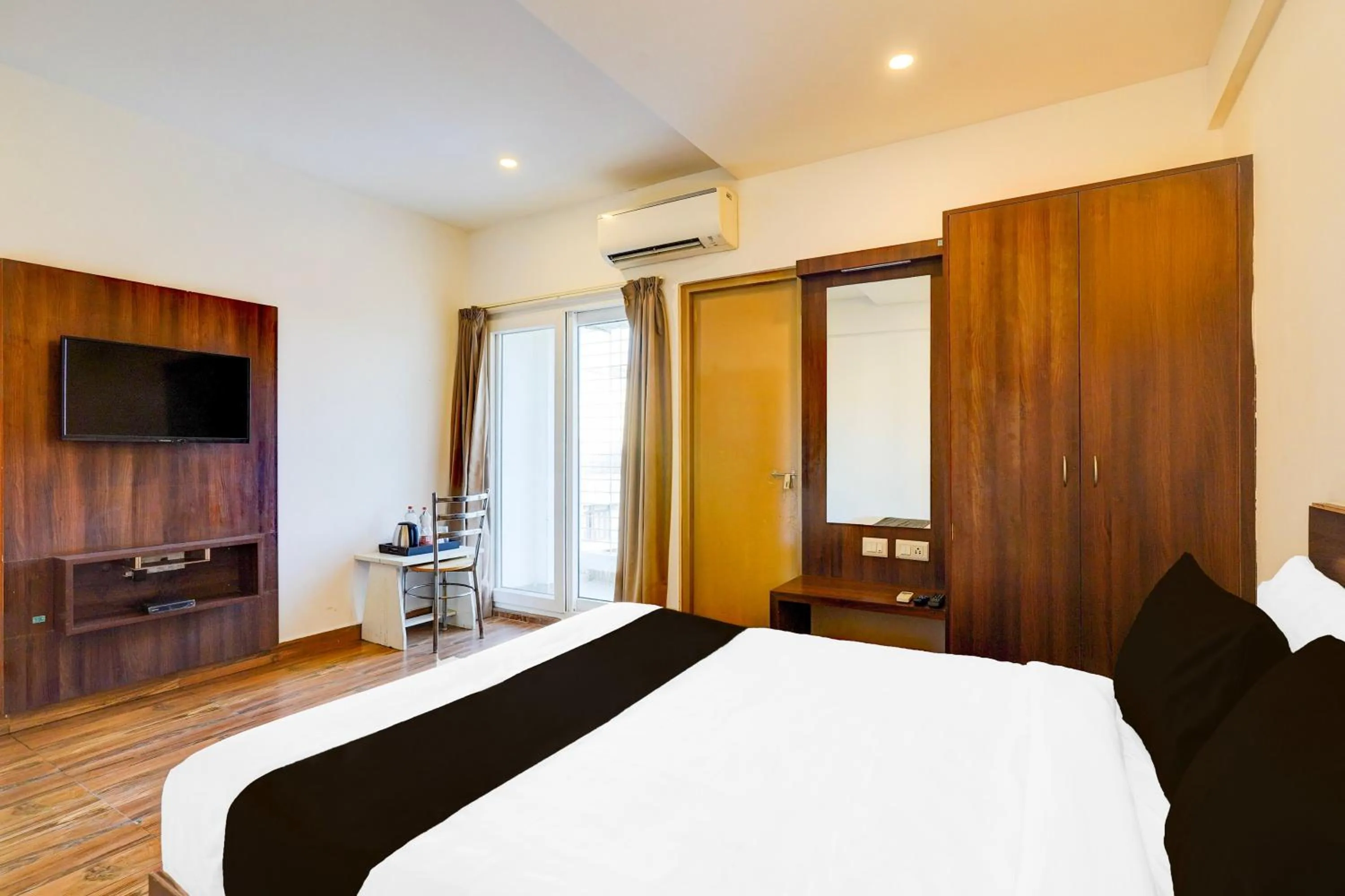 Bedroom, Bed in Super Townhouse Whitefield Bangalore