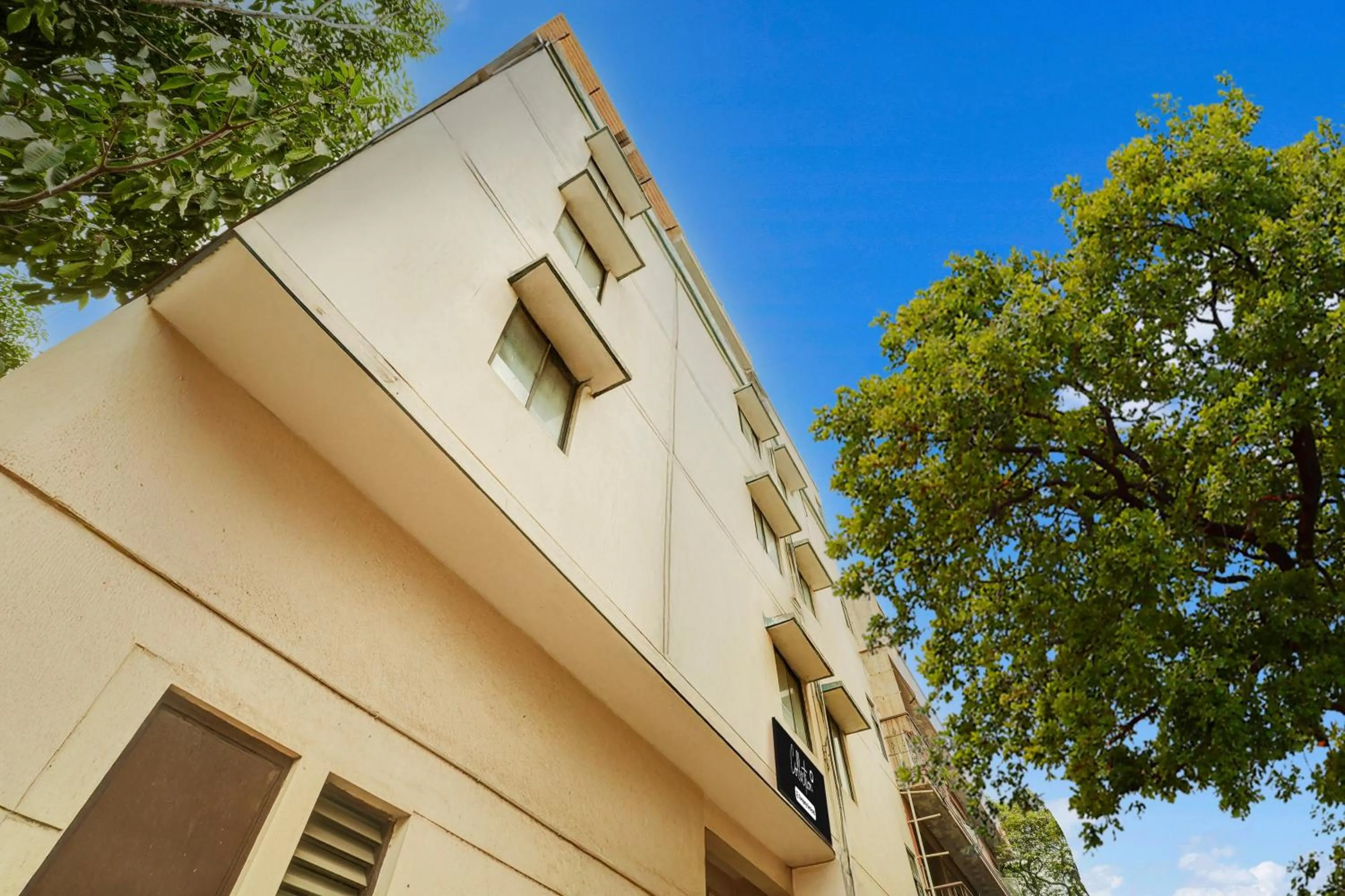 Facade/entrance in Super Collection O Yeshwantpur Formerly Sunder Nivas