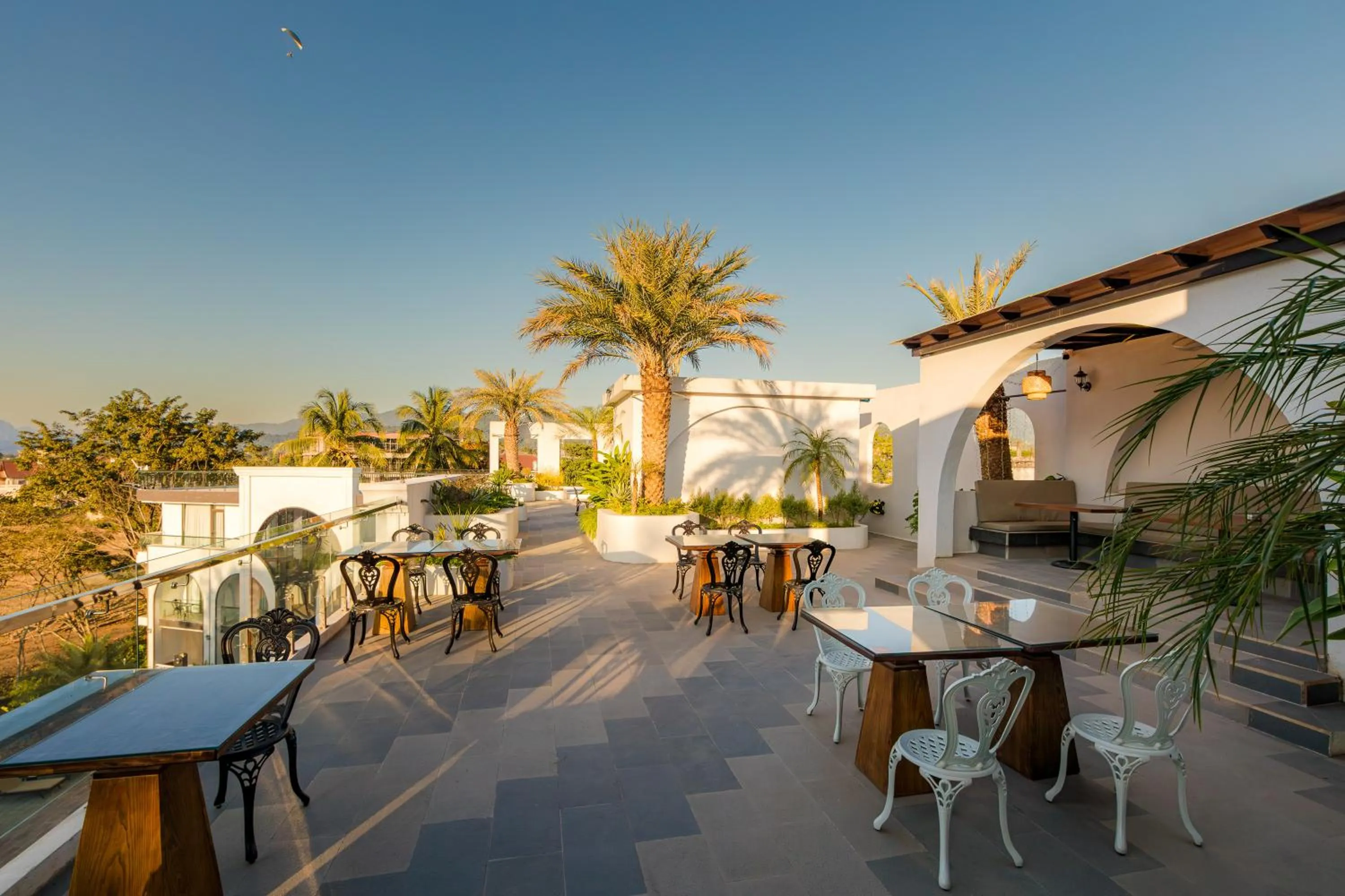 Sunrise Mountain View Resort