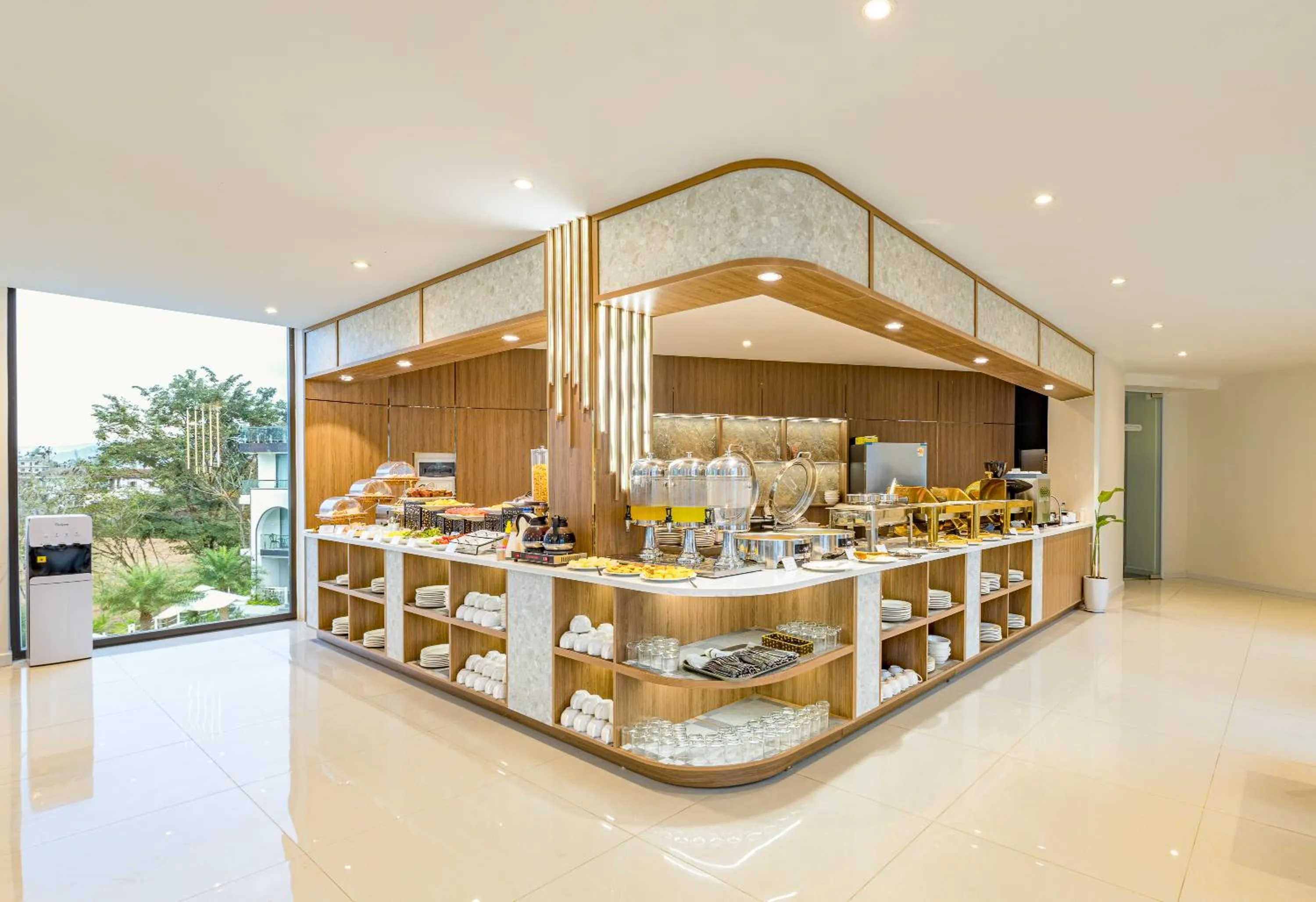 Sunrise Mountain View Resort