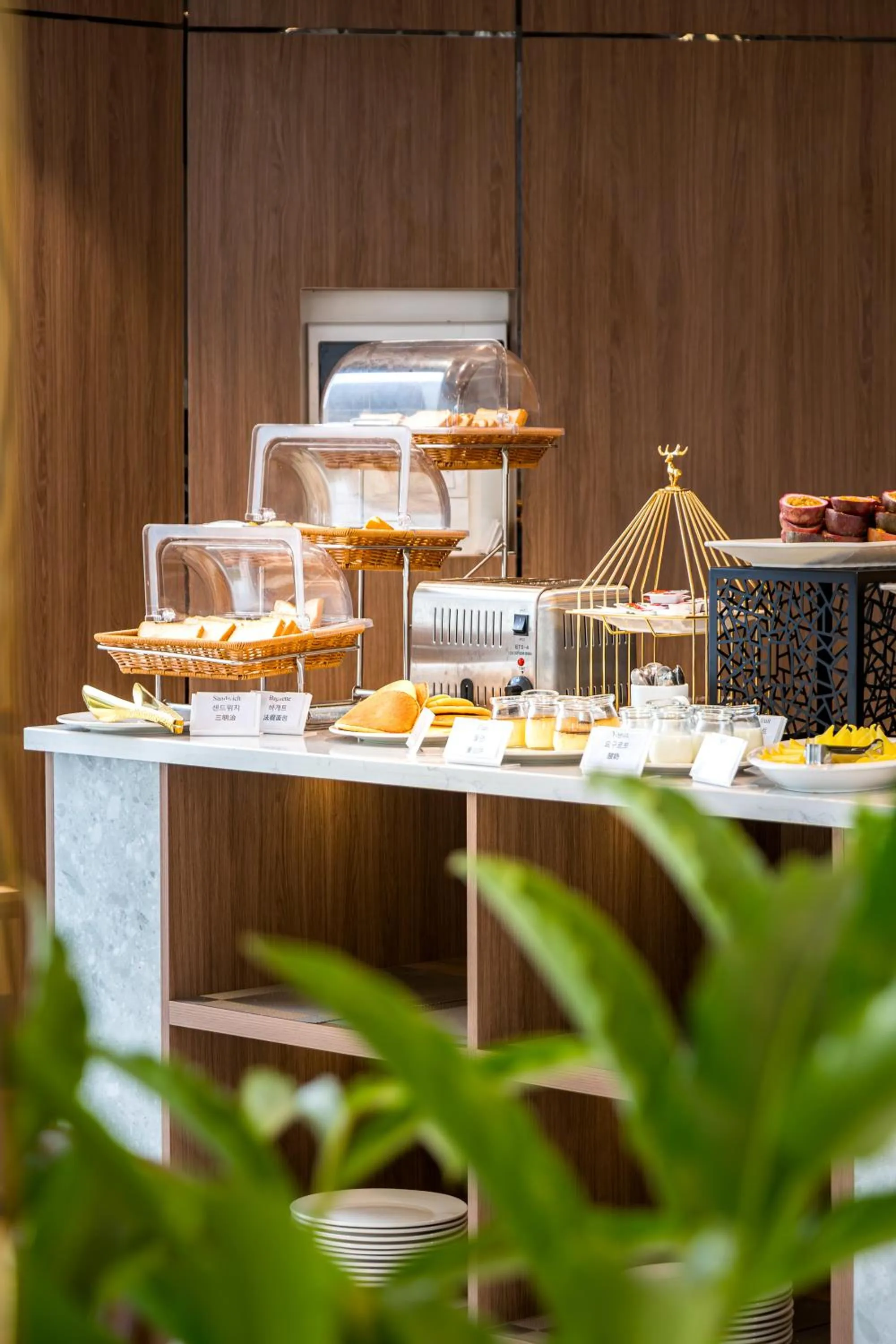 Food and drinks in Sunrise Mountain View Resort