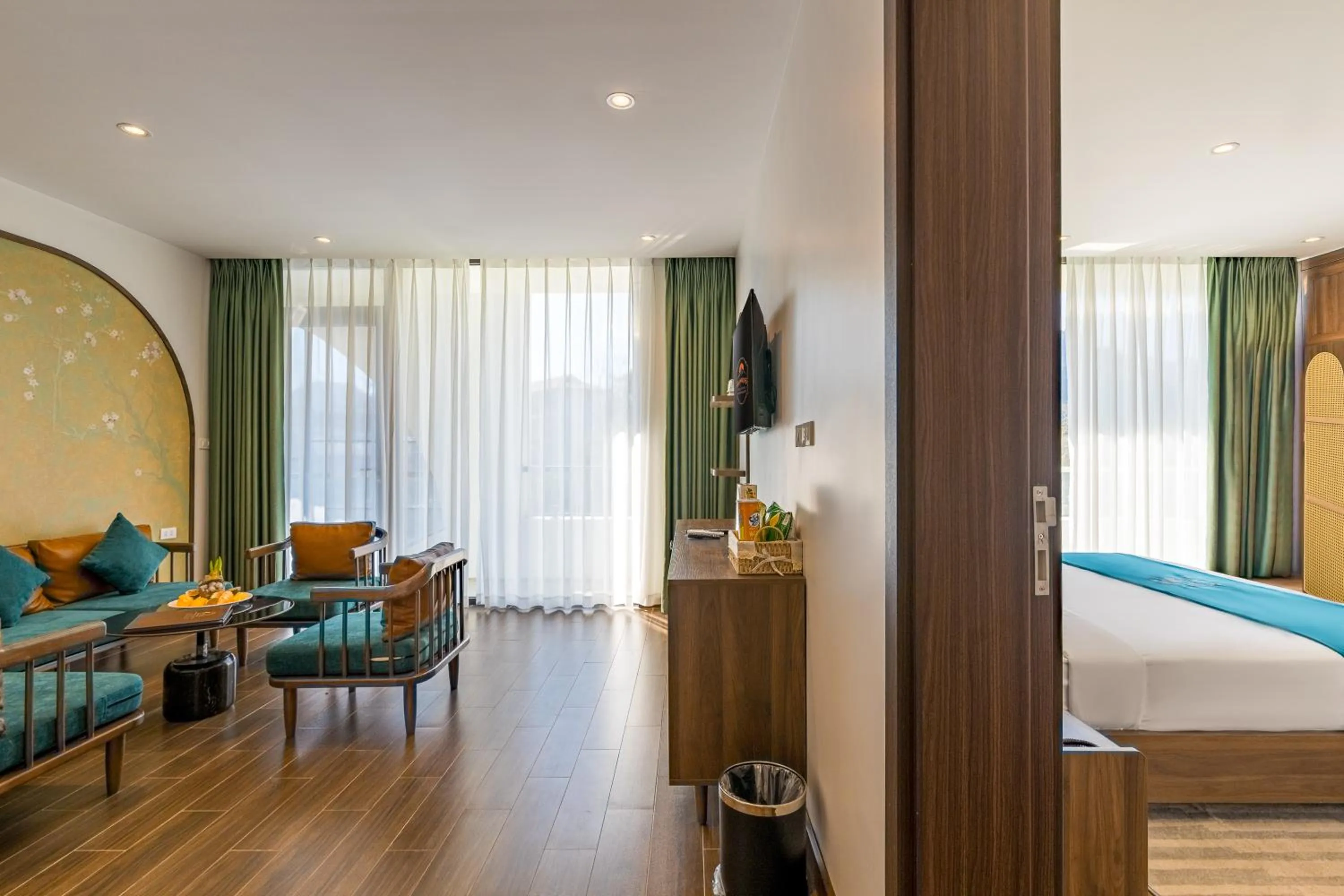 Bed in Sunrise Mountain View Resort