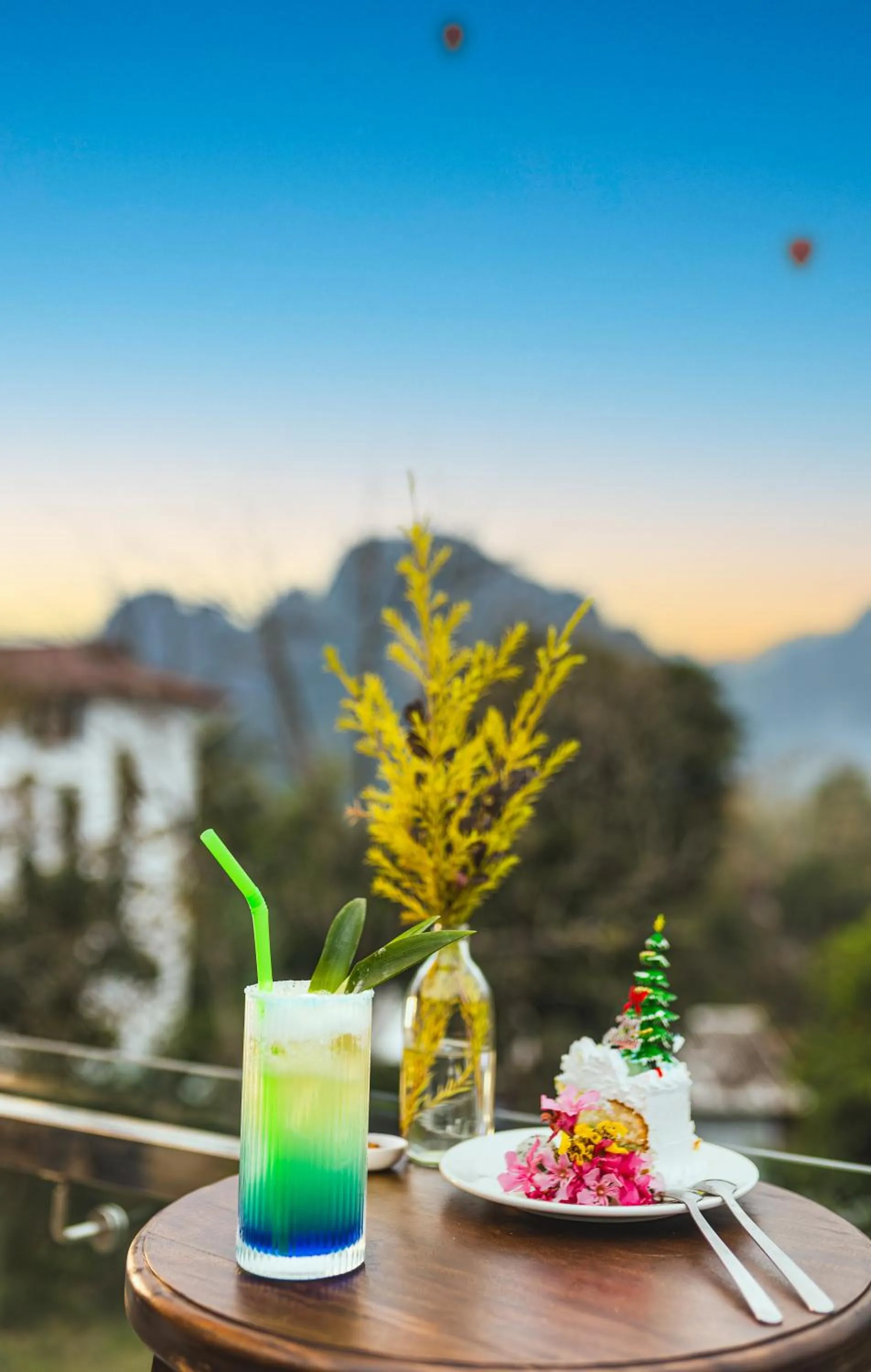 Sunrise Mountain View Resort