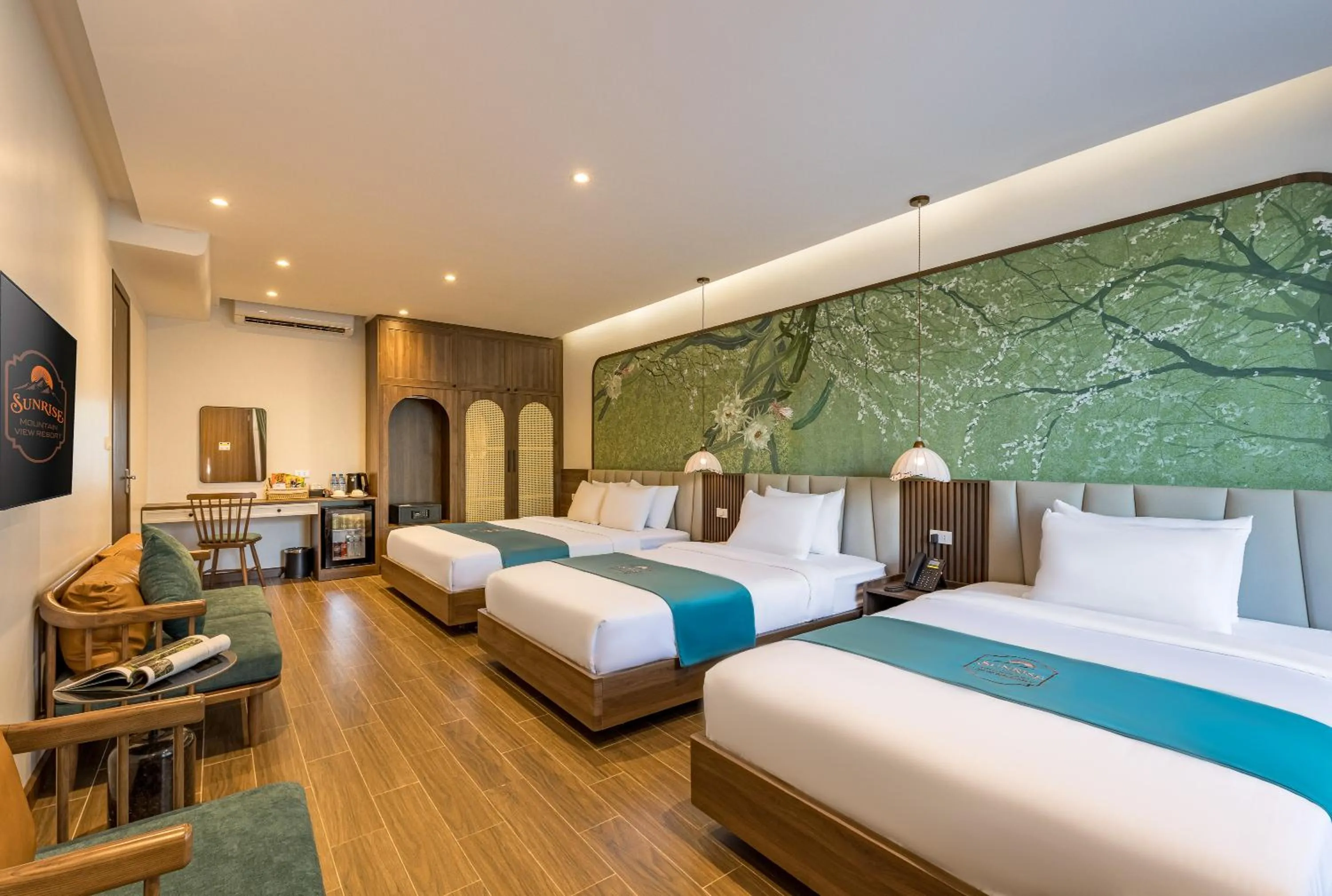 Bed in Sunrise Mountain View Resort