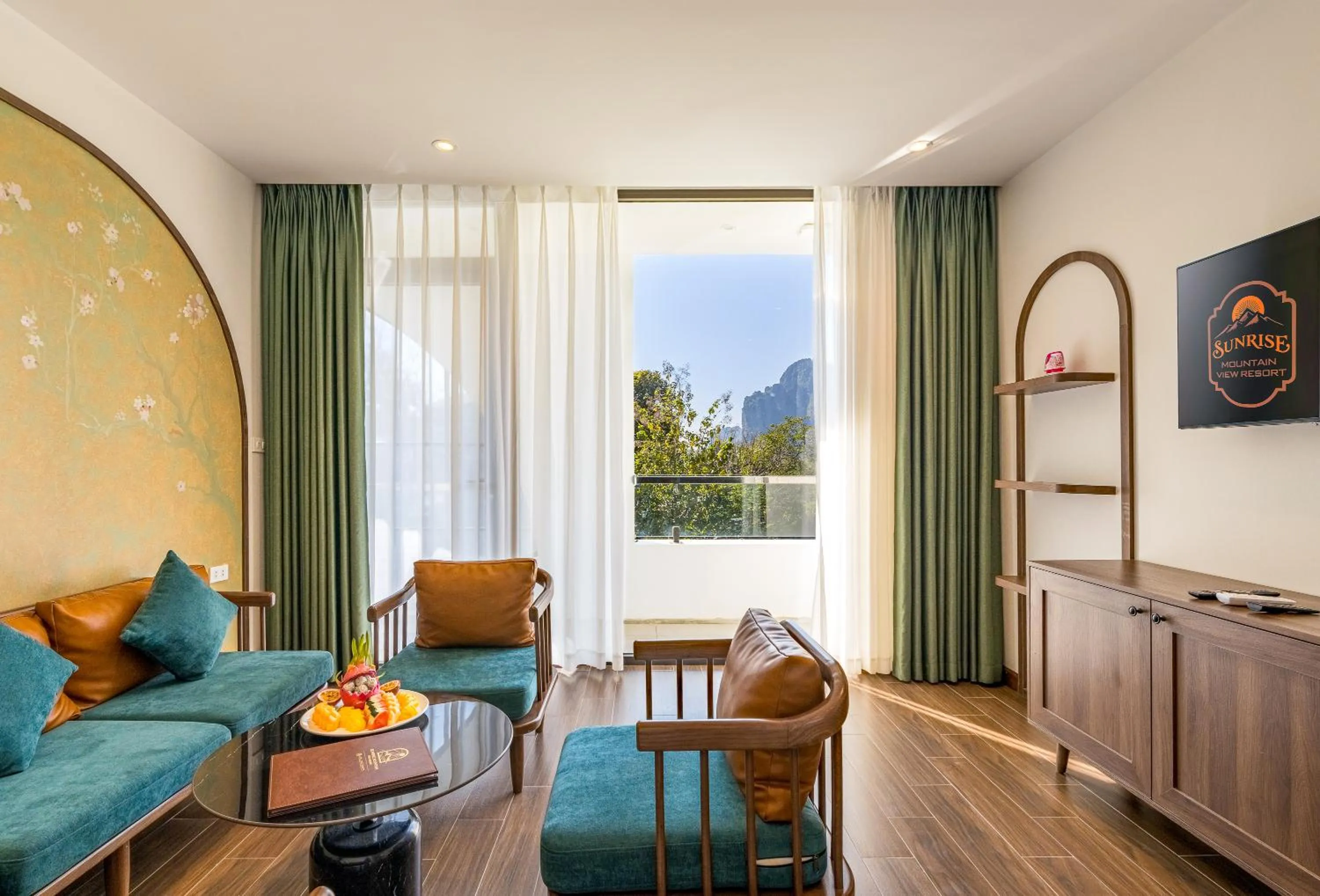 Sunrise Mountain View Resort