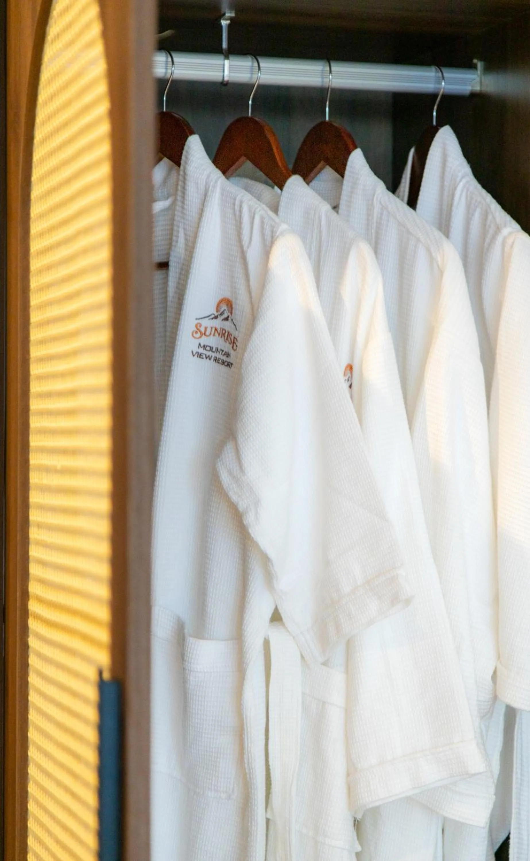 Sunrise Mountain View Resort