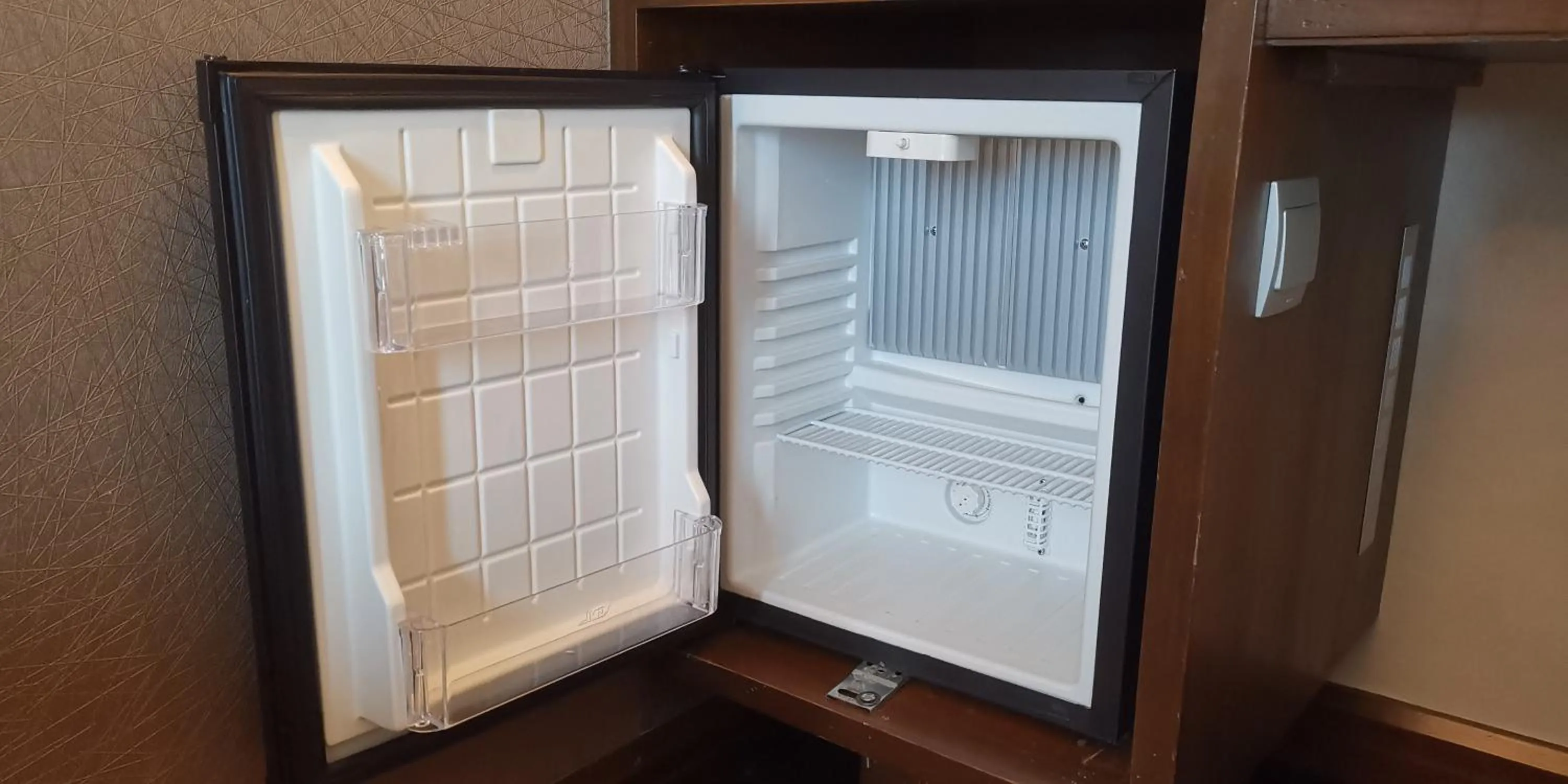 minibar in NU Hotel