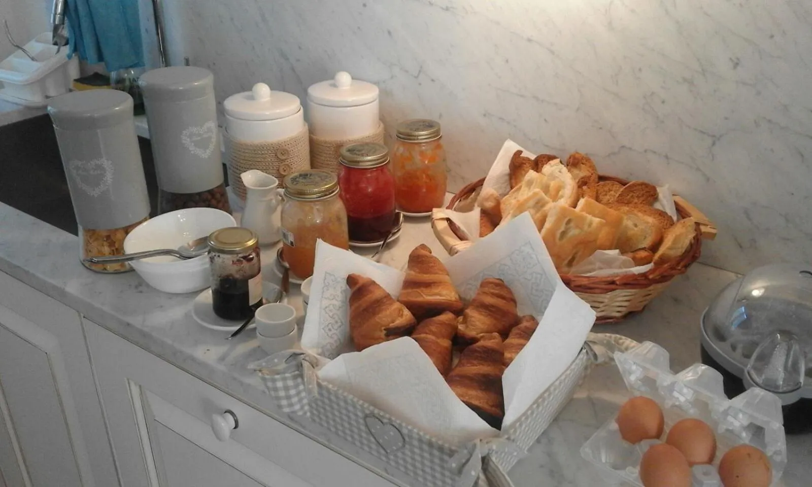 Buffet breakfast in B&B Alle Ortensie Blu
