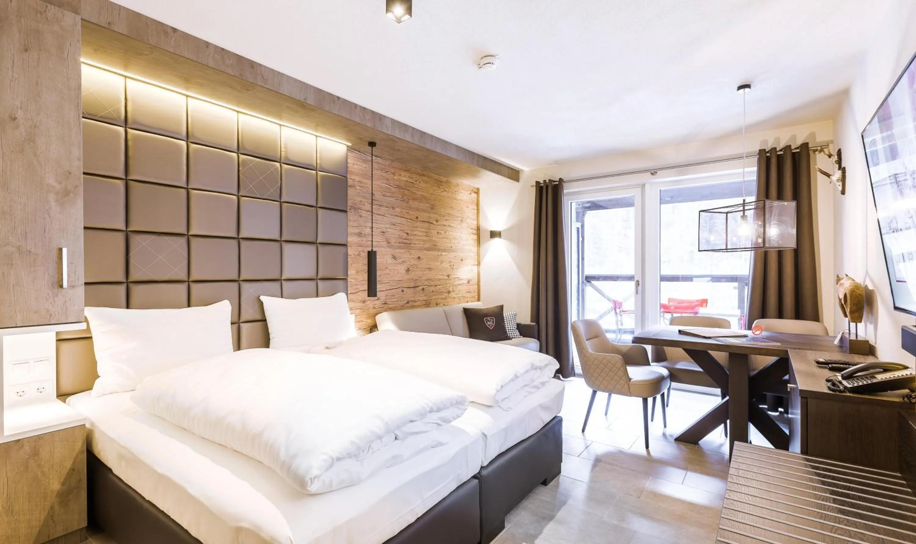 Bedroom, Bed in AvenidA Mountain Lodges Saalbach