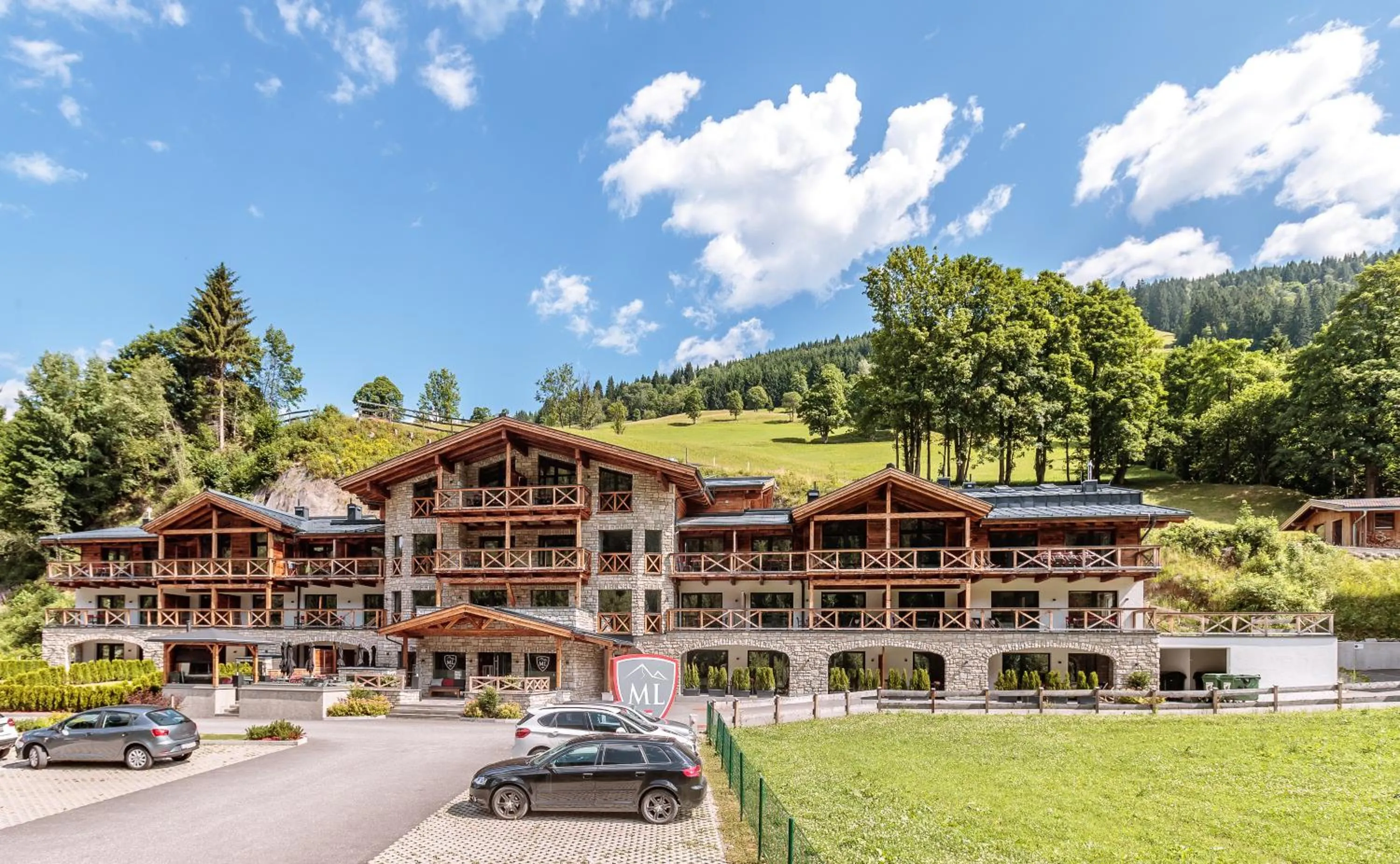 Property building in AvenidA Mountain Lodges Saalbach