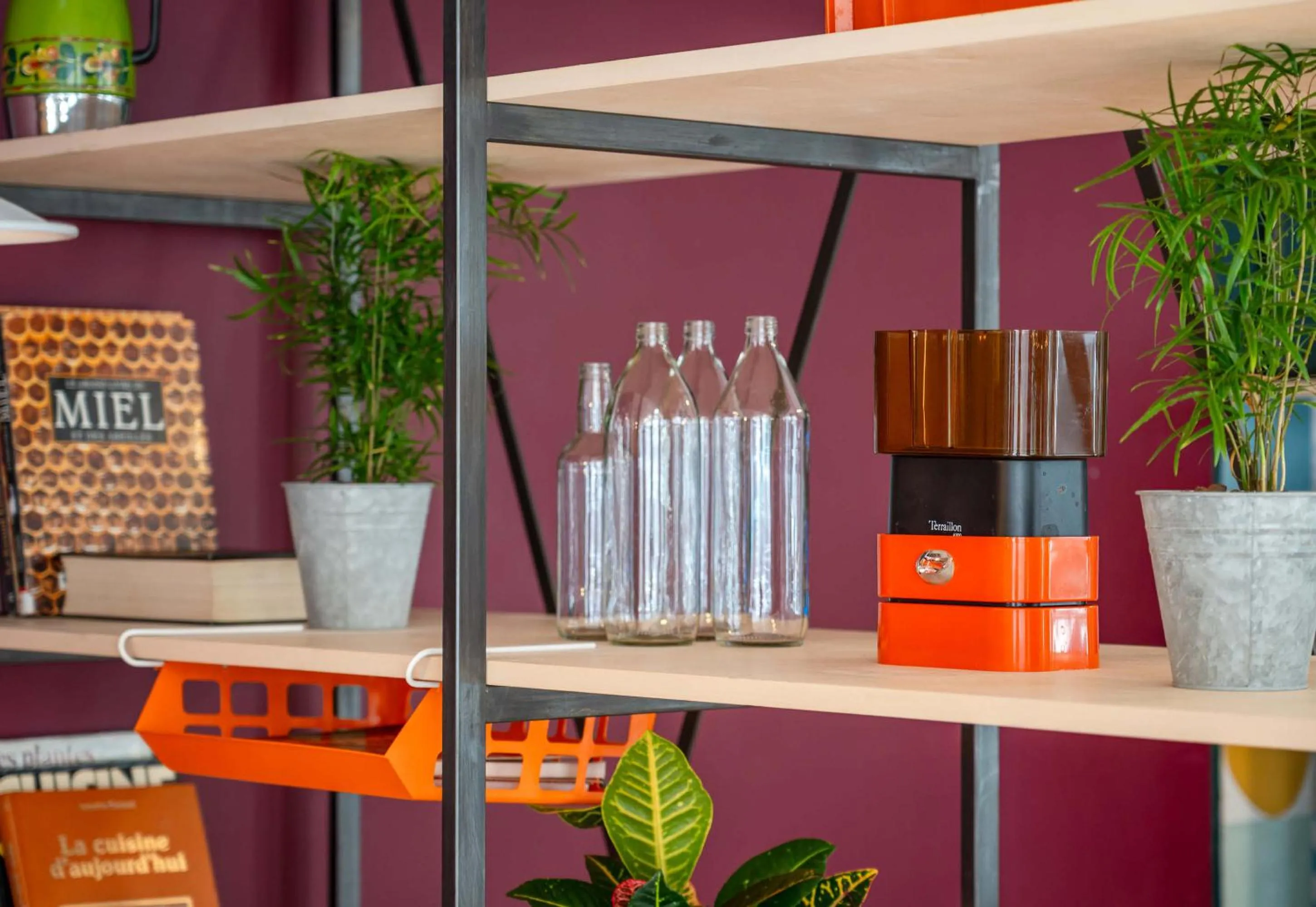 Decorative detail in B&B HOME Paris Mairie de Saint-Ouen