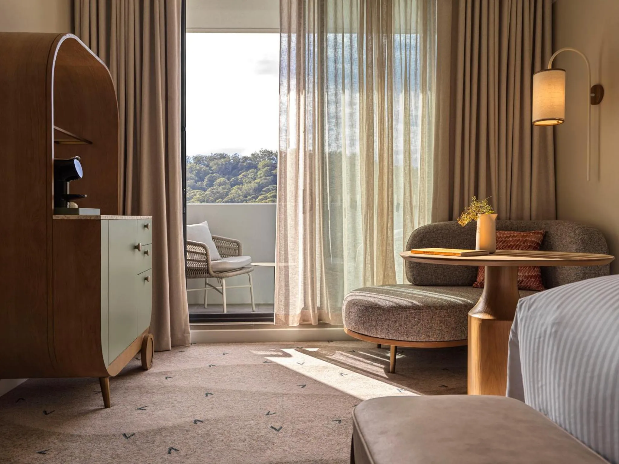 Photo of the whole room in voco Gosford by IHG